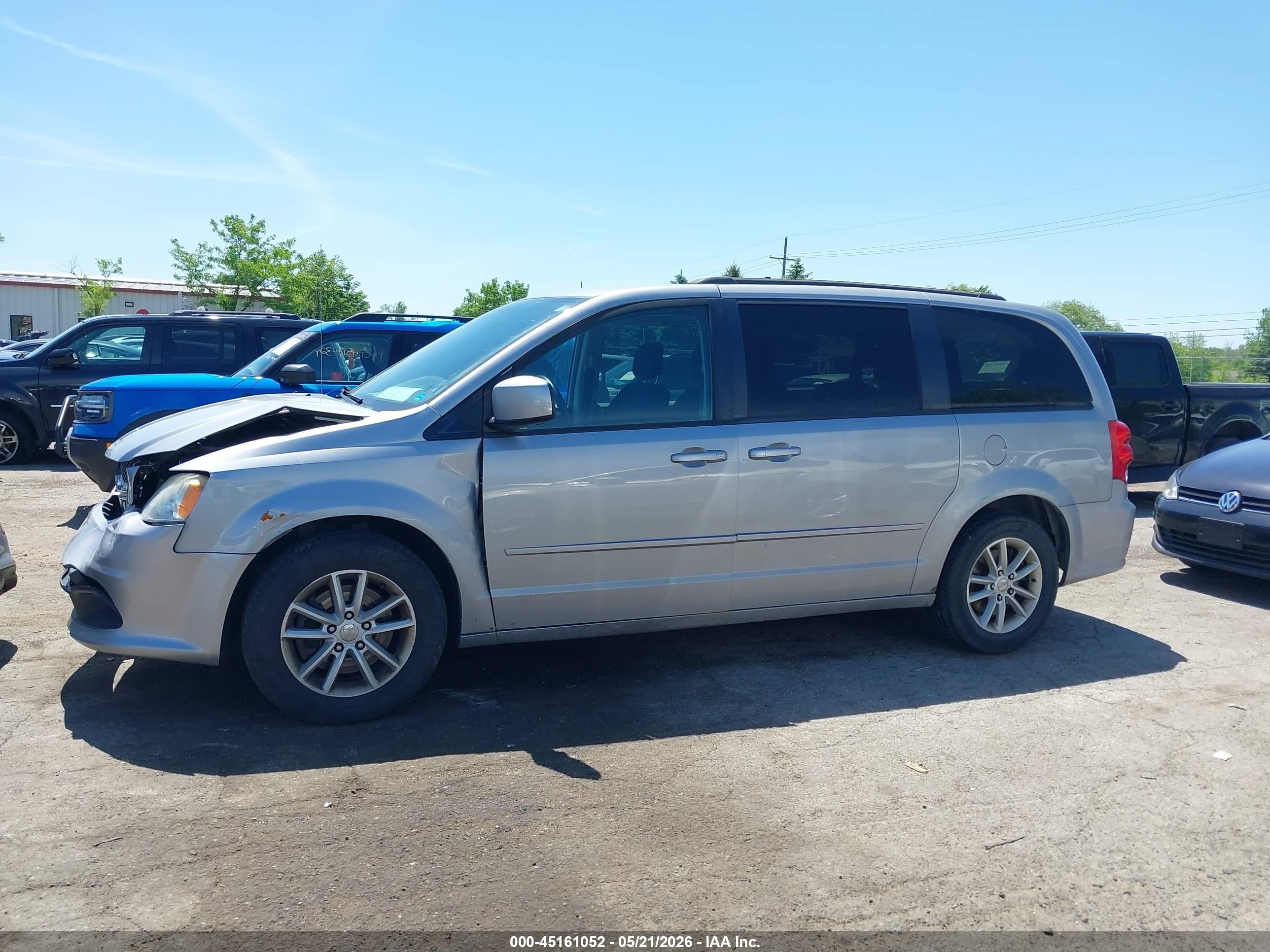 2014 Dodge Grand Caravan Sxt Silver vin: 2C4RDGCG0ER264992