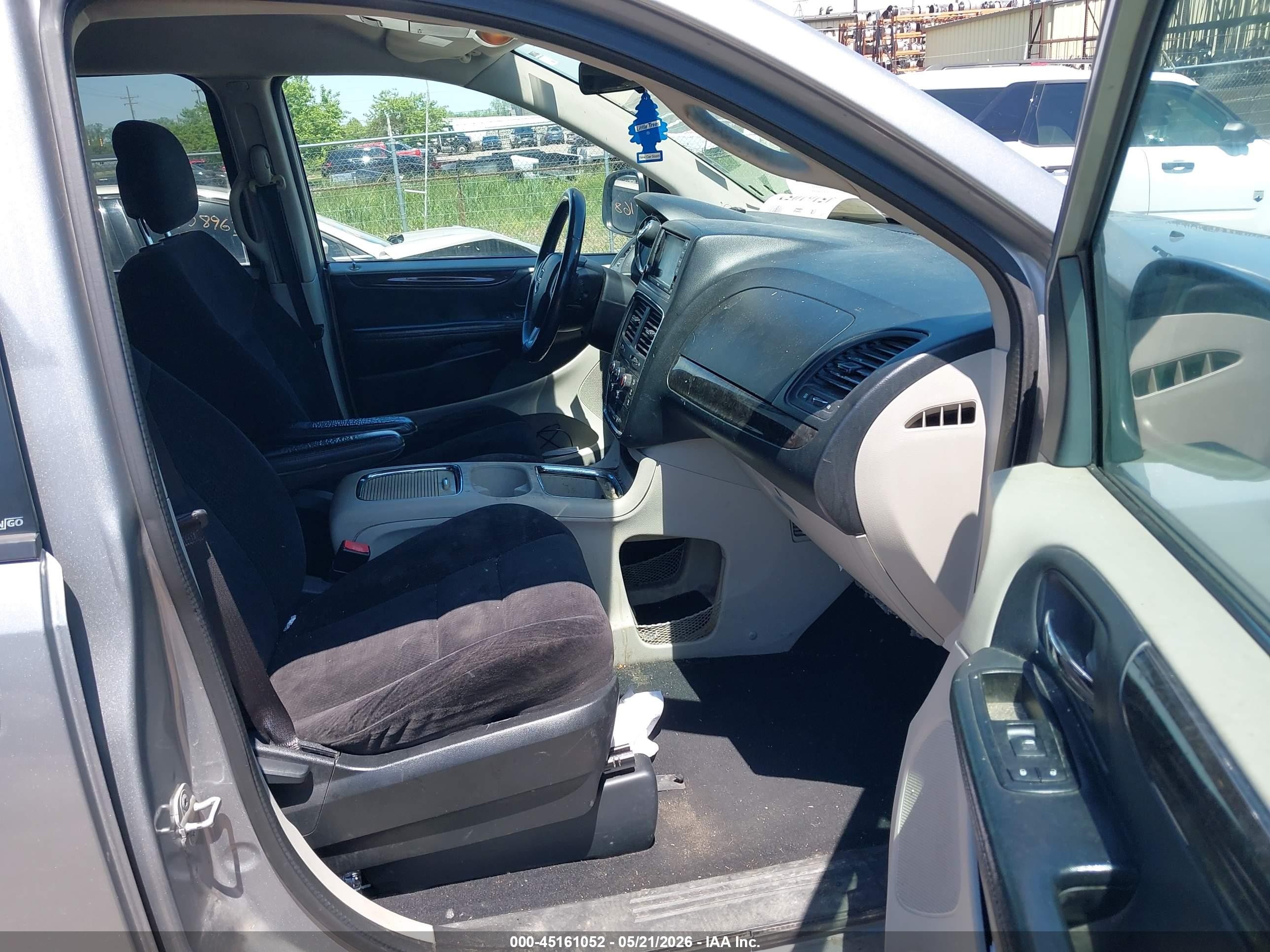 2014 Dodge Grand Caravan Sxt Silver vin: 2C4RDGCG0ER264992