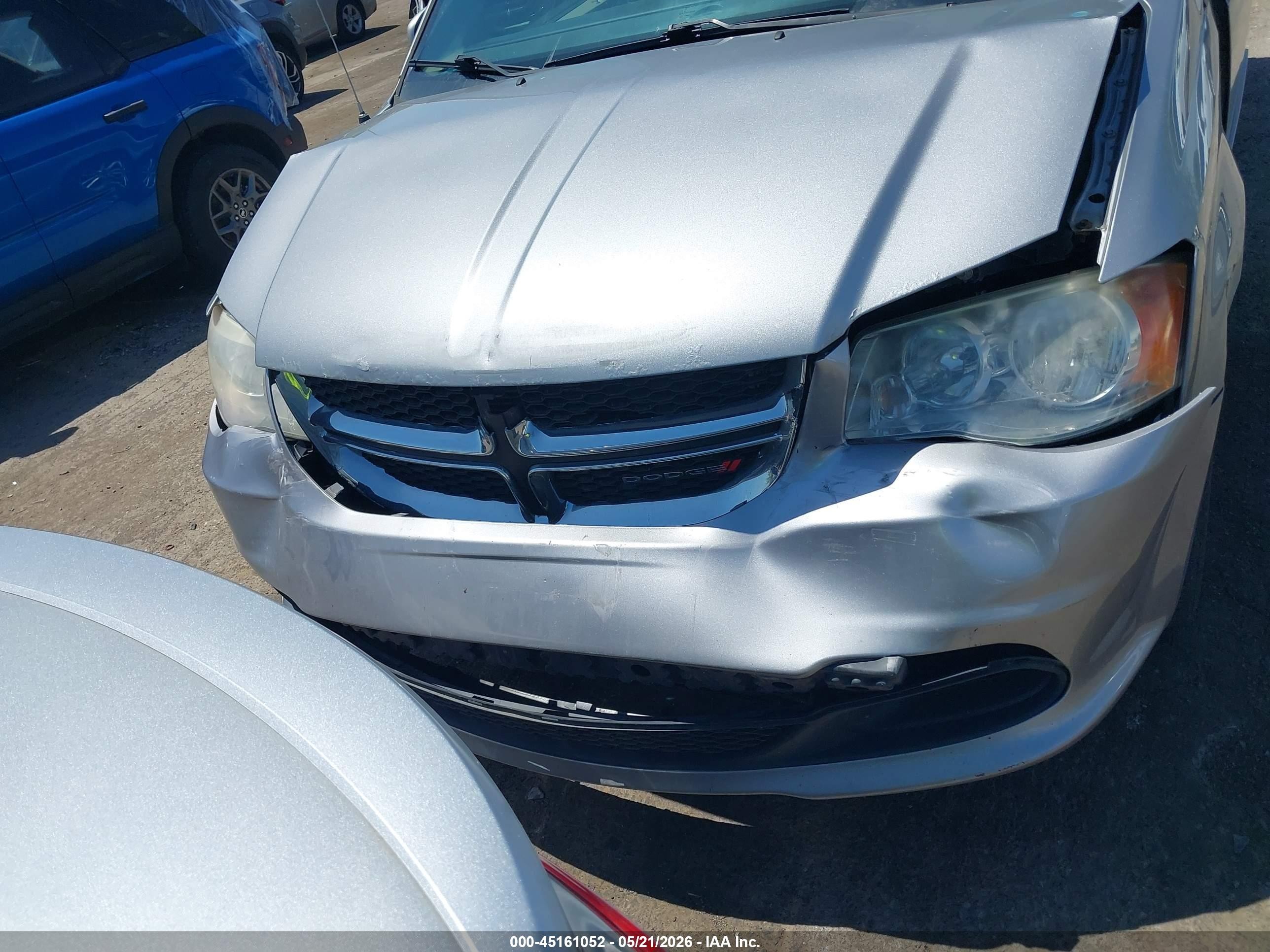 2014 Dodge Grand Caravan Sxt Silver vin: 2C4RDGCG0ER264992