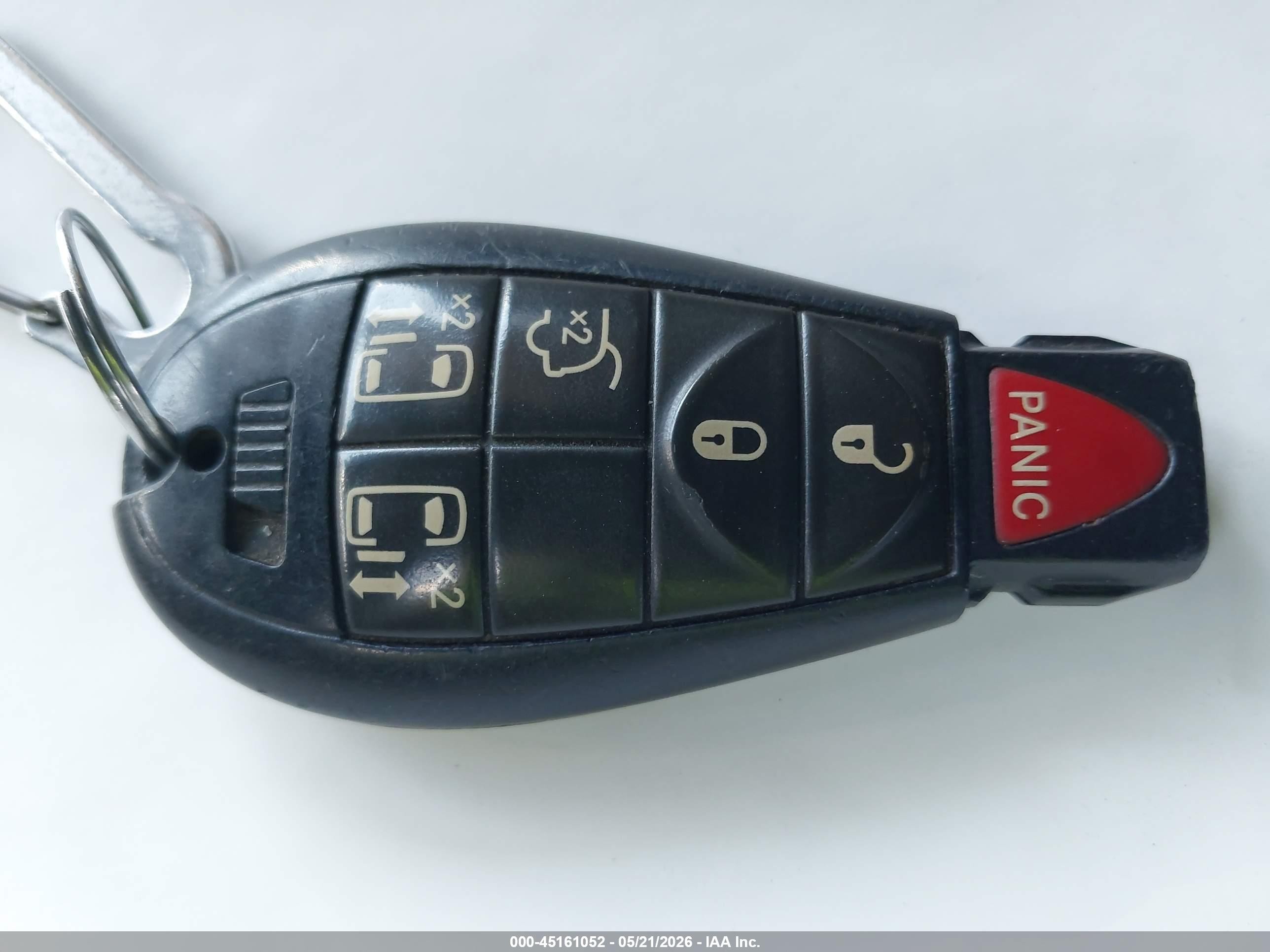 2014 Dodge Grand Caravan Sxt Silver vin: 2C4RDGCG0ER264992
