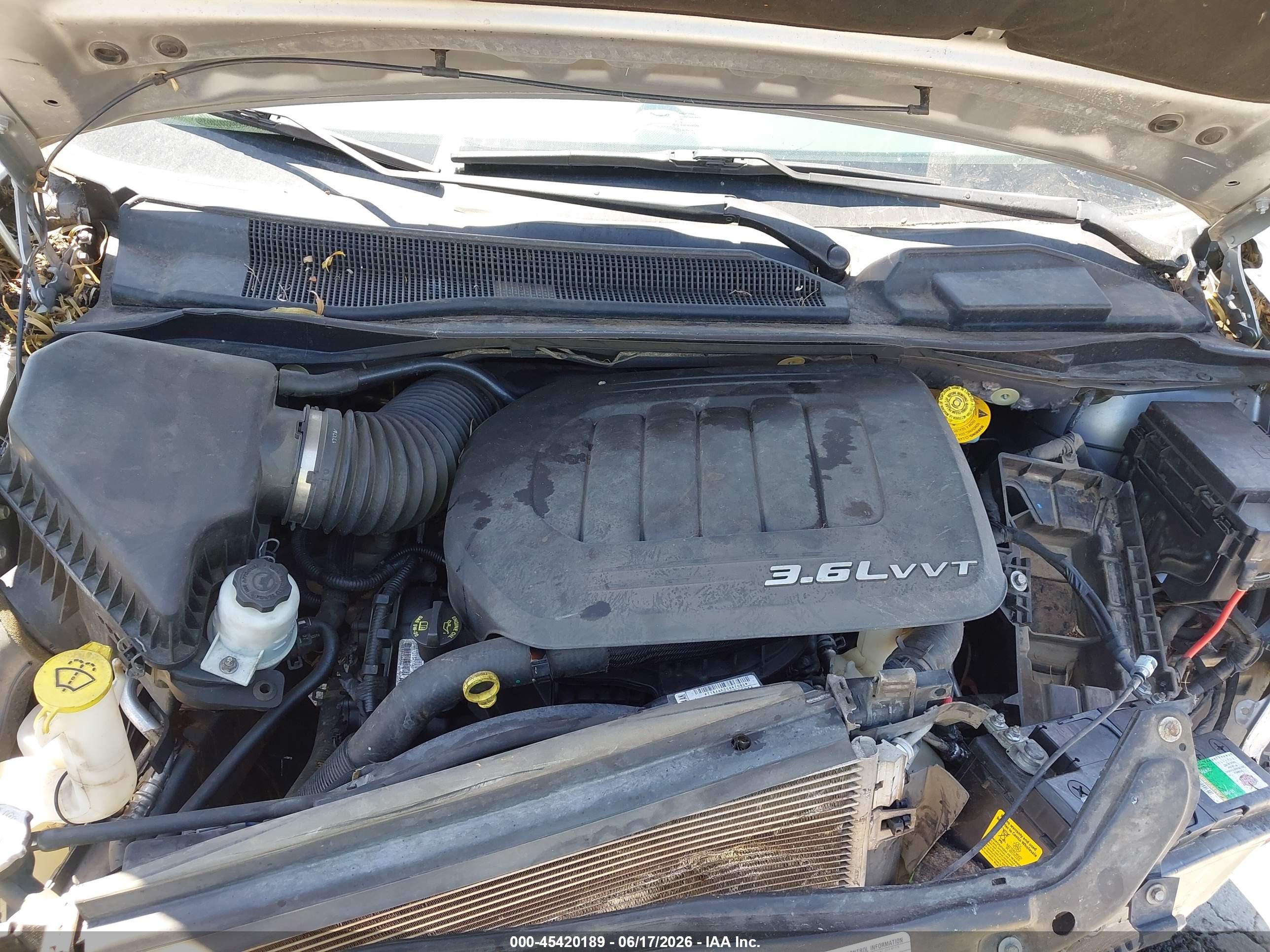 2014 Dodge Grand Caravan Sxt Серебряный vin: 2C4RDGCG0ER323362