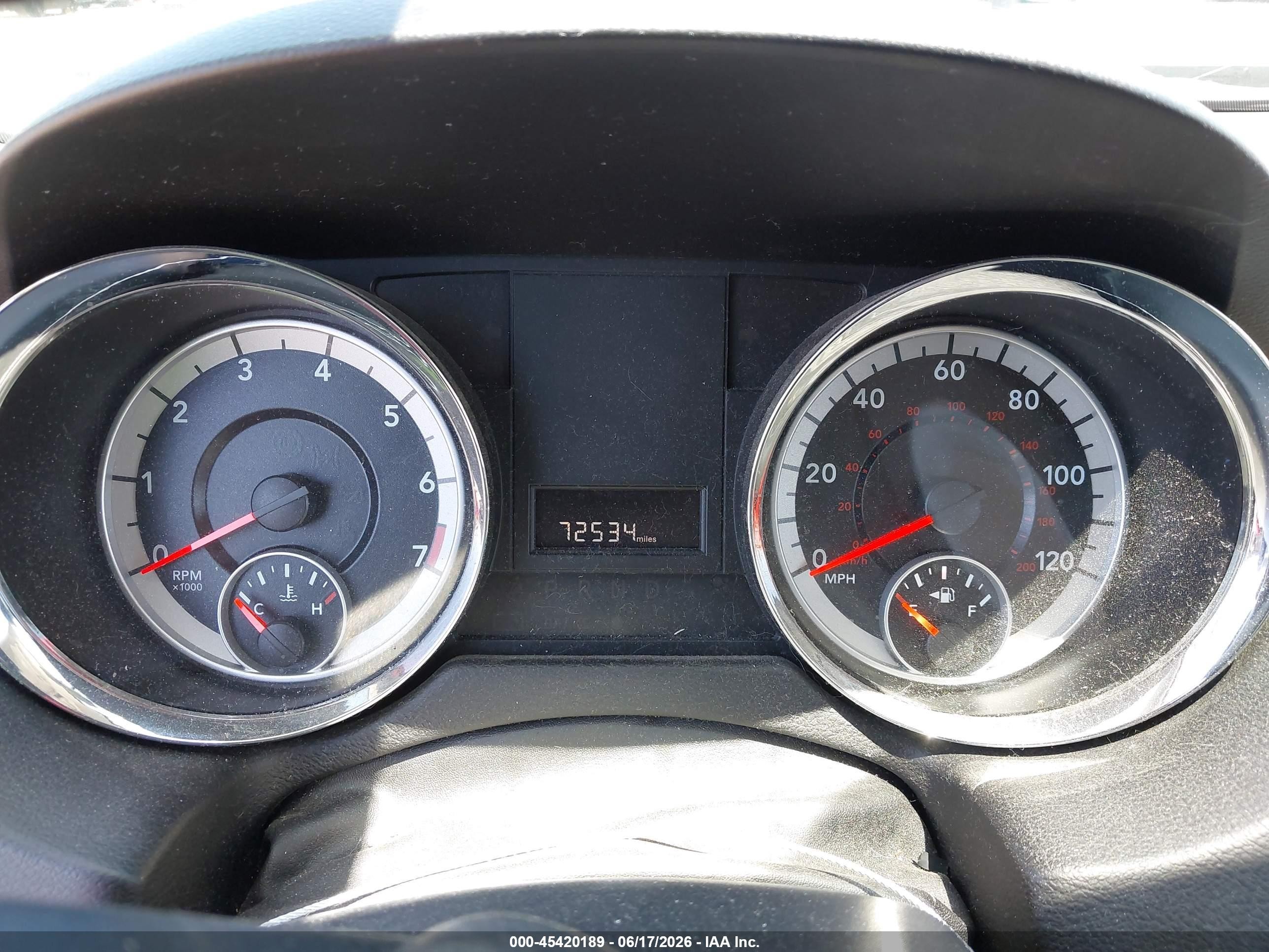2014 Dodge Grand Caravan Sxt Серебряный vin: 2C4RDGCG0ER323362