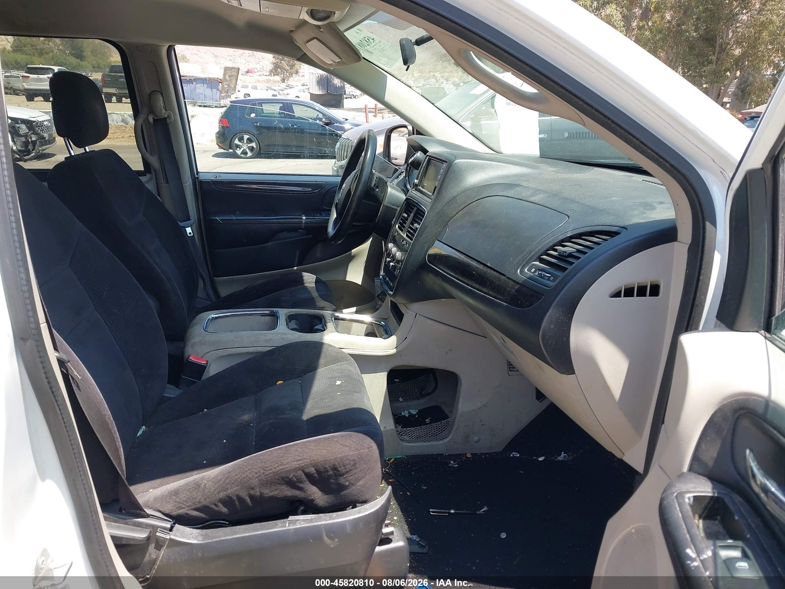 2014 Dodge Grand Caravan Sxt White vin: 2C4RDGCG0ER401851