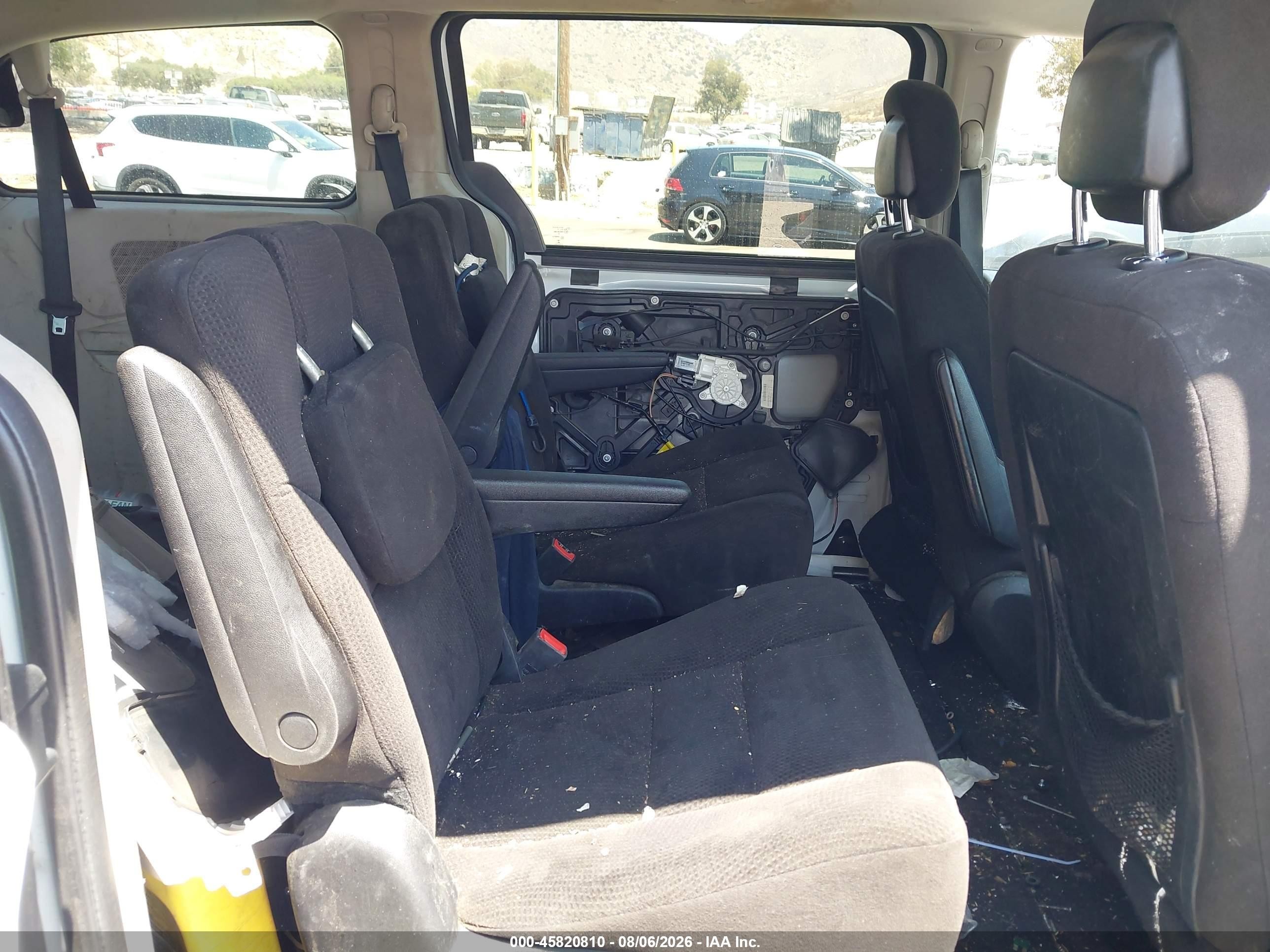 2014 Dodge Grand Caravan Sxt White vin: 2C4RDGCG0ER401851