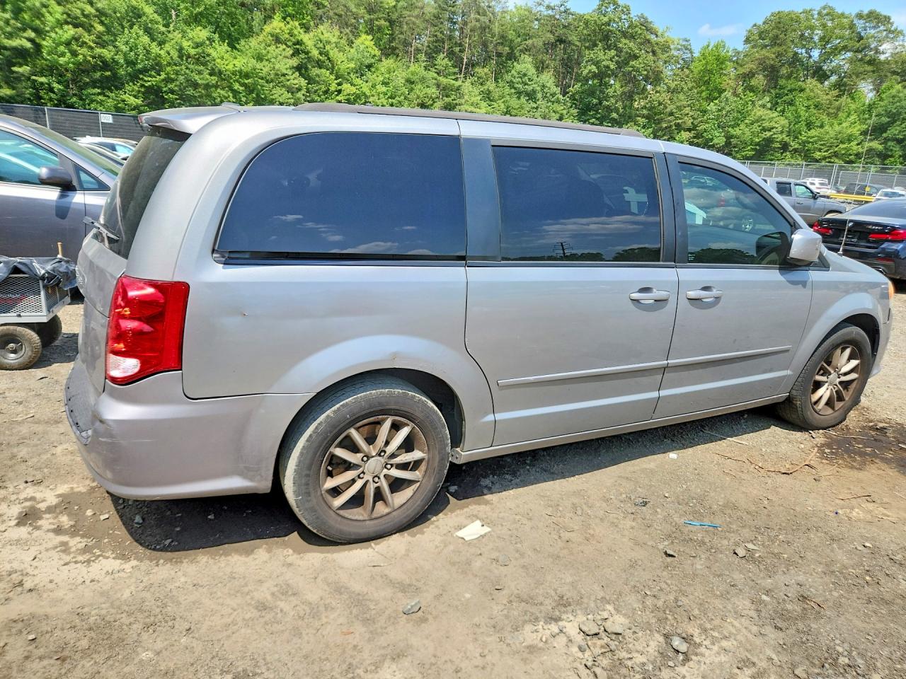 2014 Dodge Grand Caravan Sxt Silver vin: 2C4RDGCG0ER473696