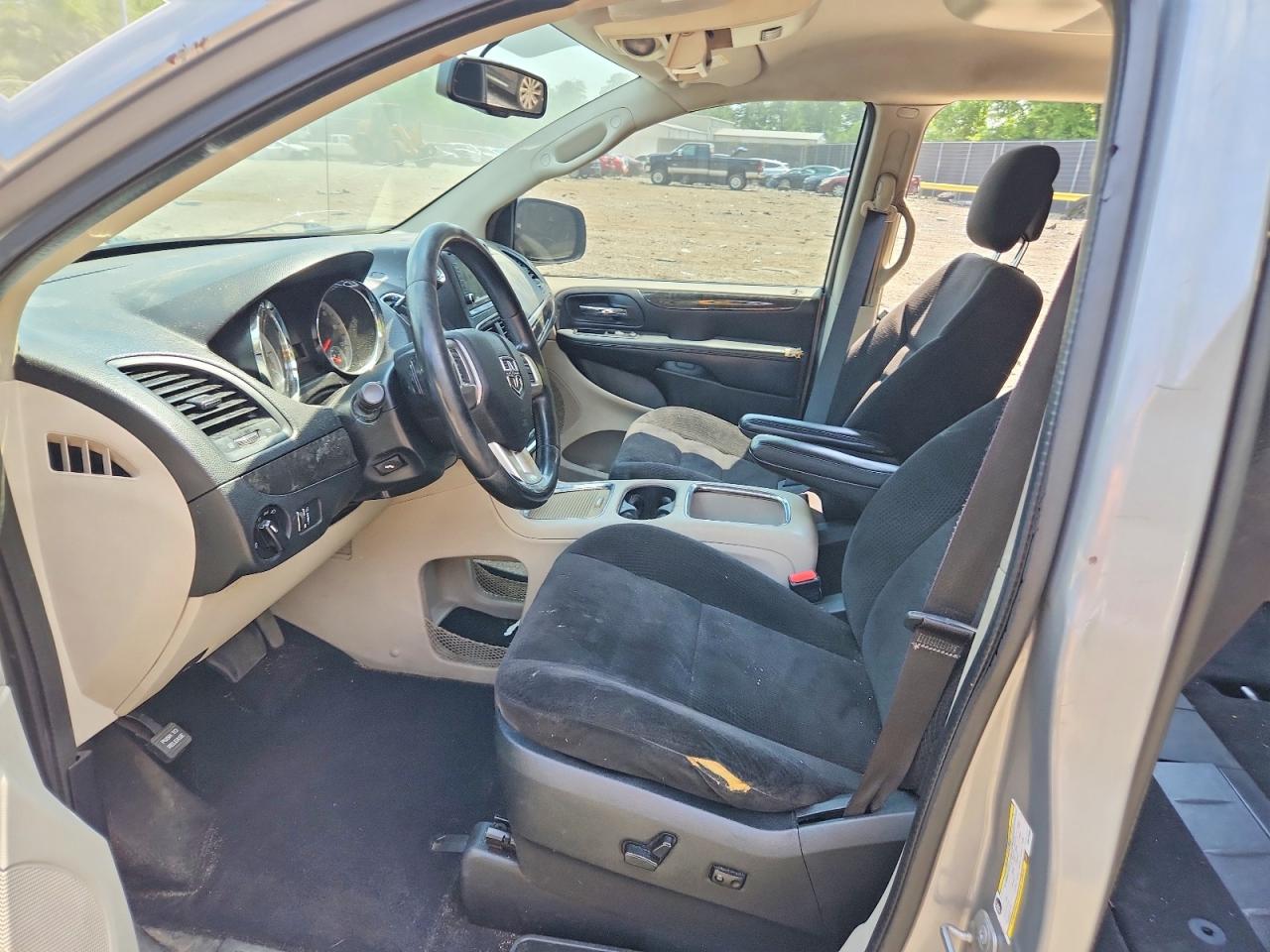 2014 Dodge Grand Caravan Sxt Silver vin: 2C4RDGCG0ER473696
