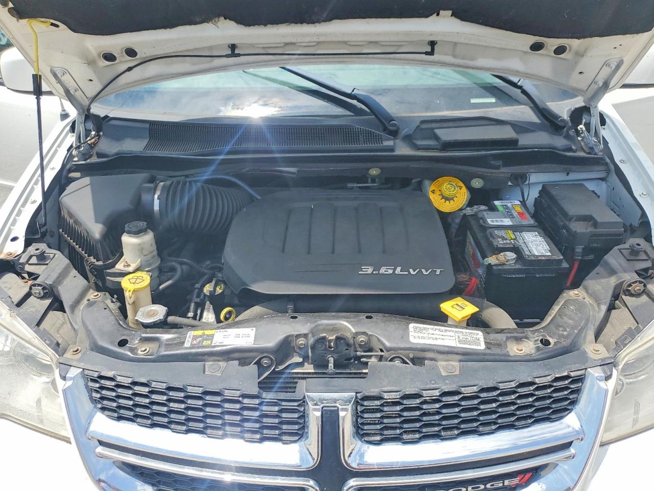2015 Dodge Grand Caravan Sxt Белый vin: 2C4RDGCG0FR541593