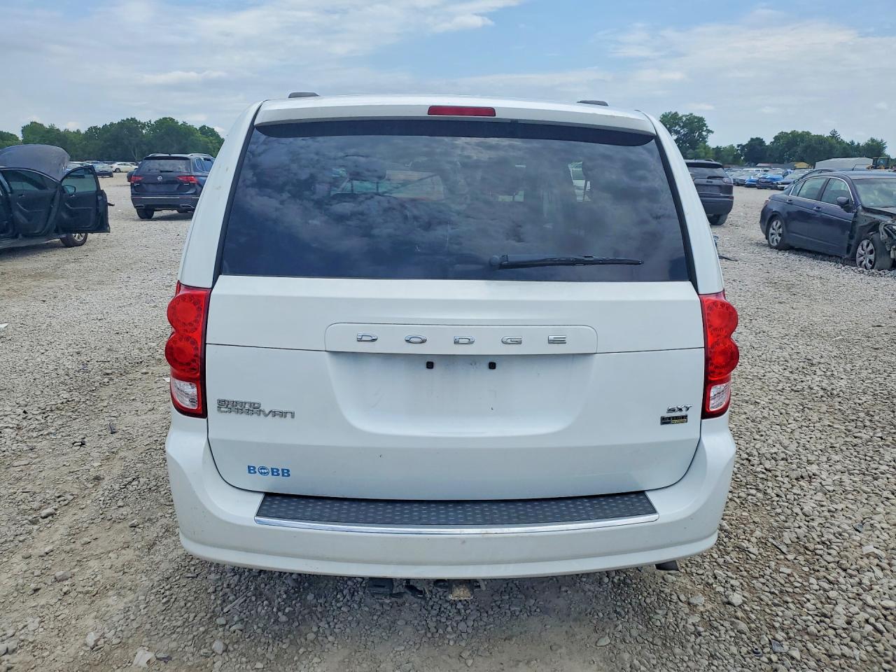2015 Dodge Grand Caravan Sxt Белый vin: 2C4RDGCG0FR541593