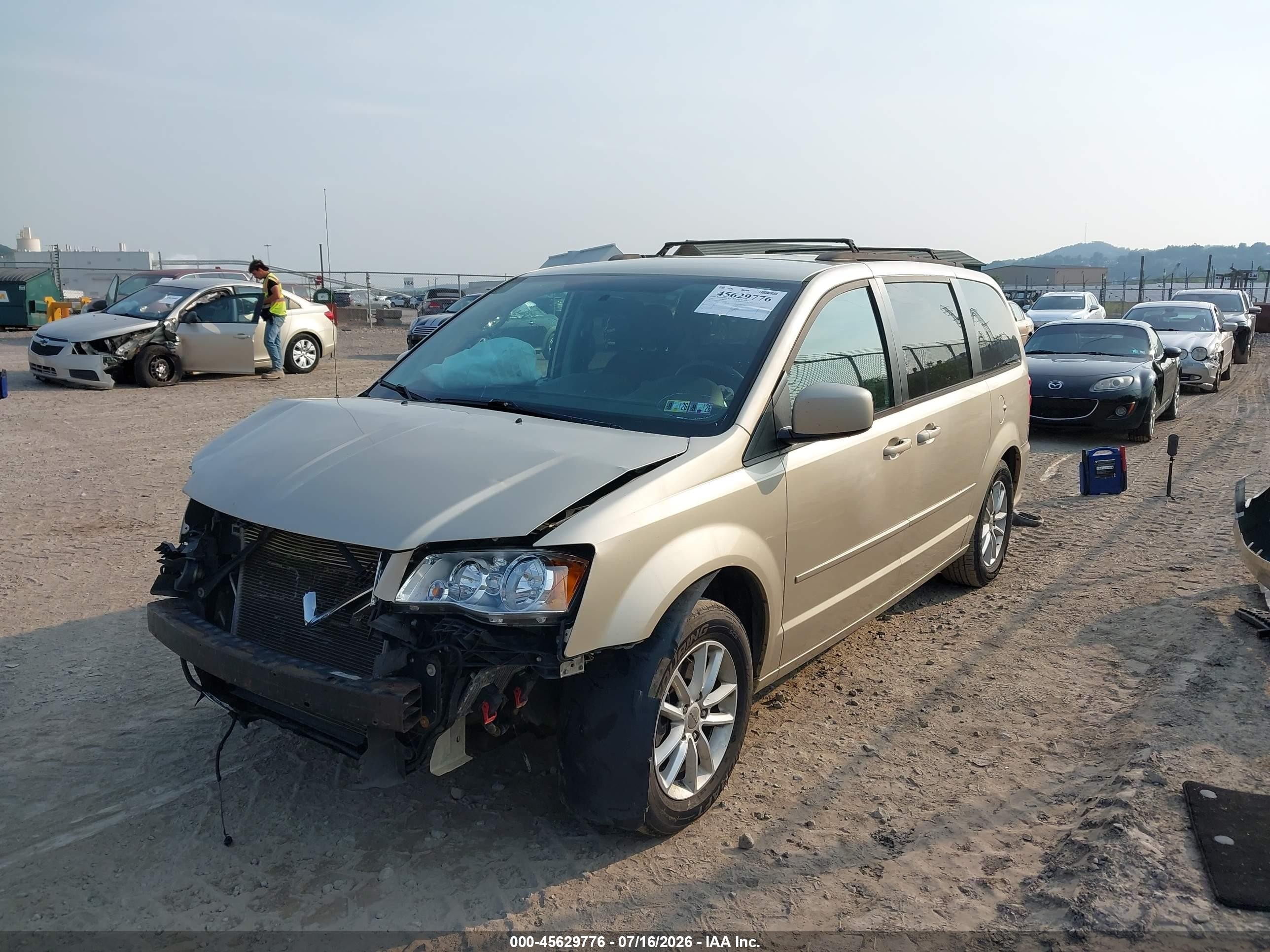 2015 Dodge Grand Caravan Sxt Beige vin: 2C4RDGCG0FR555509
