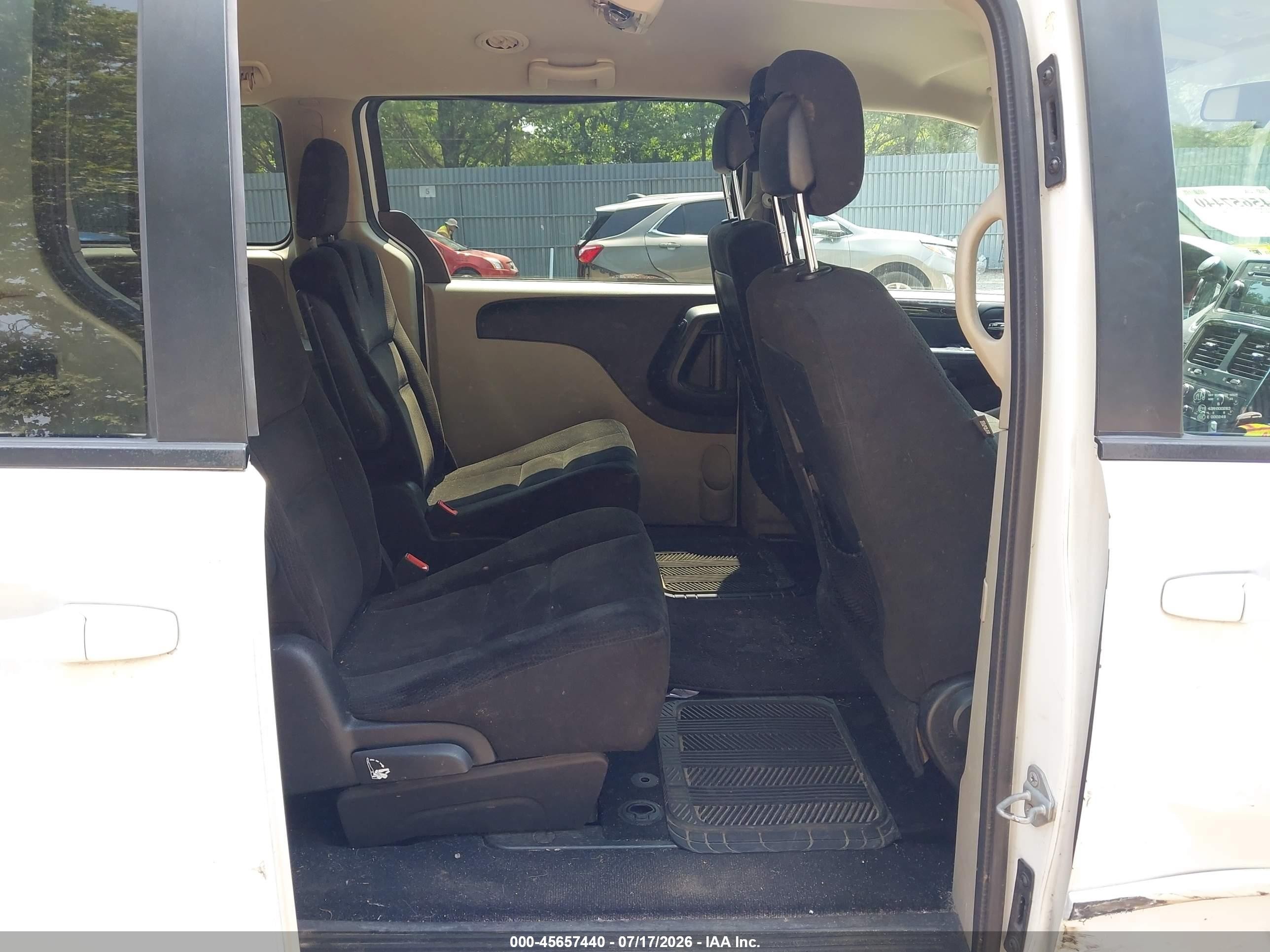 2015 Dodge Grand Caravan Sxt White vin: 2C4RDGCG0FR597999