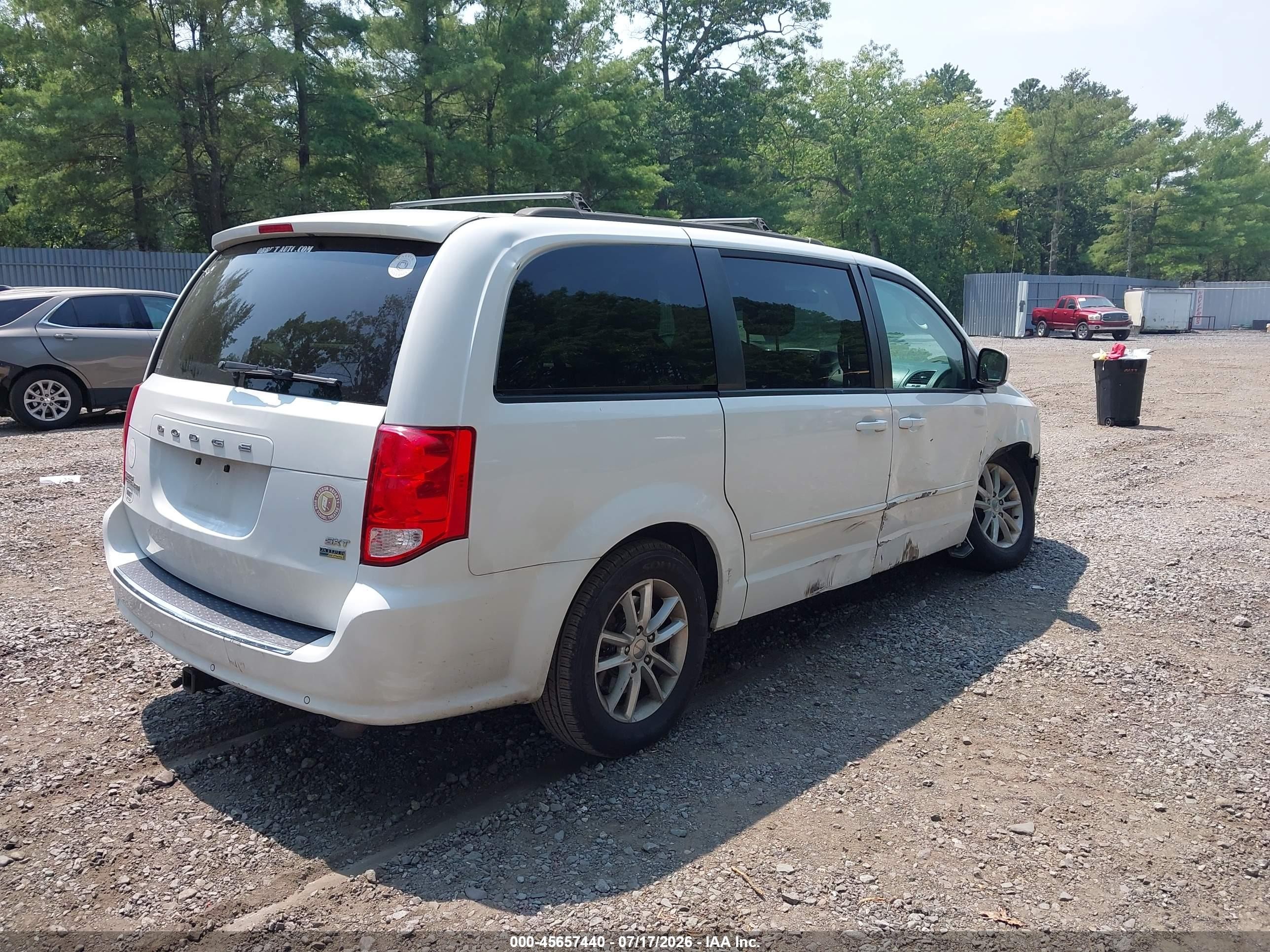 2015 Dodge Grand Caravan Sxt White vin: 2C4RDGCG0FR597999