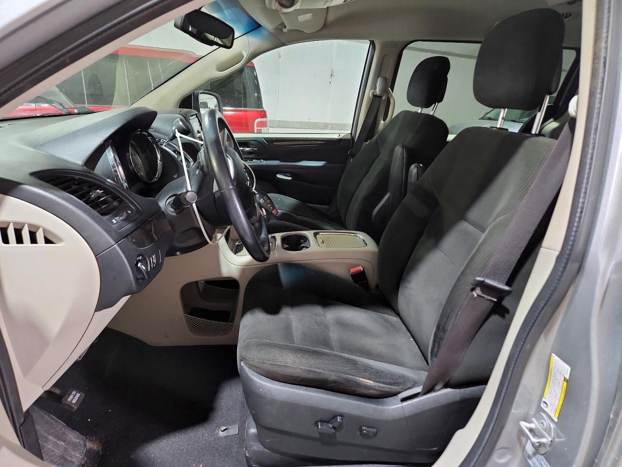 2015 Dodge Grand Caravan Sxt Silver vin: 2C4RDGCG0FR733015