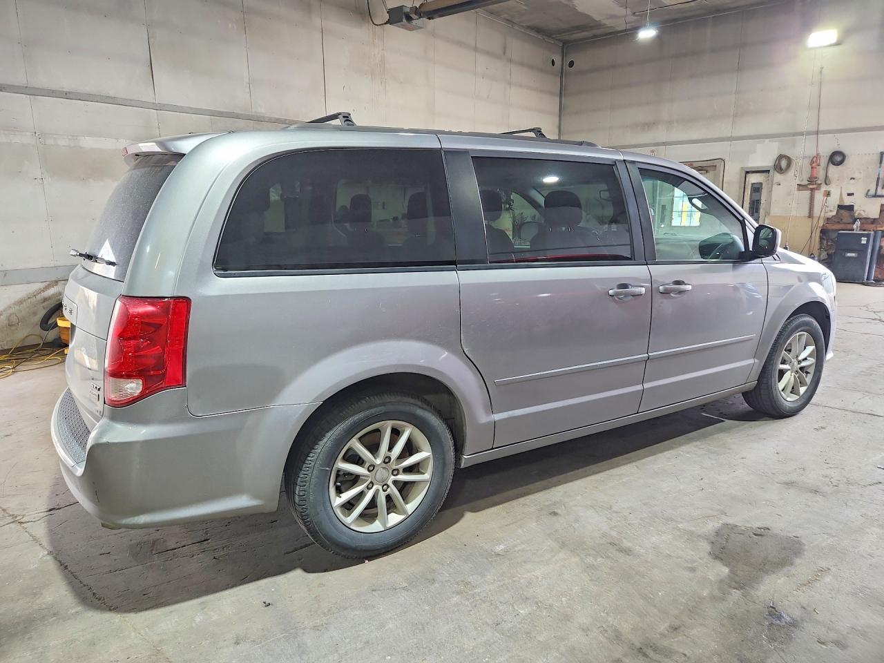 2015 Dodge Grand Caravan Sxt Silver vin: 2C4RDGCG0FR733015