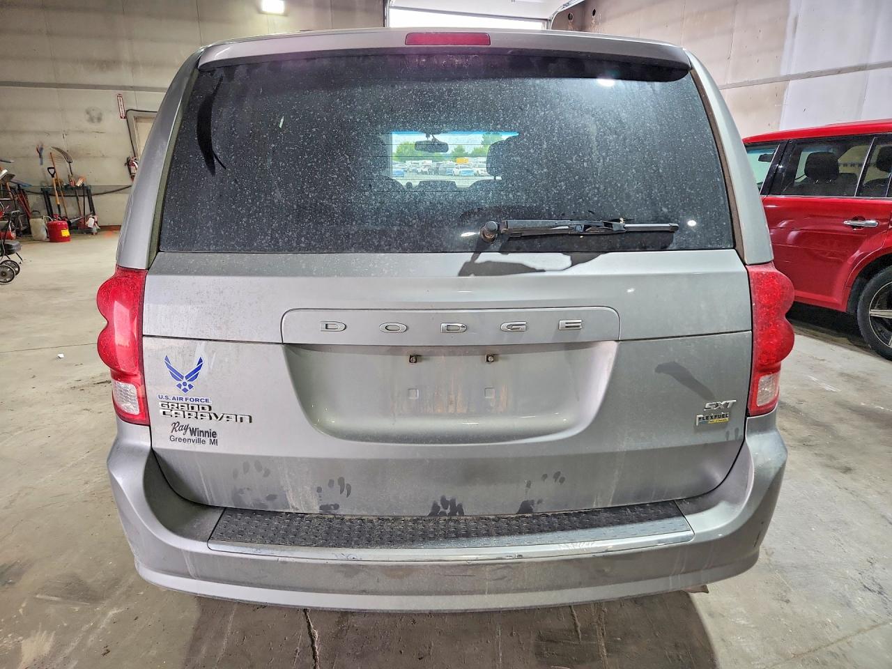 2015 Dodge Grand Caravan Sxt Silver vin: 2C4RDGCG0FR733015
