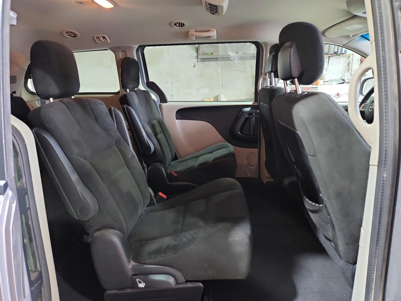 2015 Dodge Grand Caravan Sxt Silver vin: 2C4RDGCG0FR733015