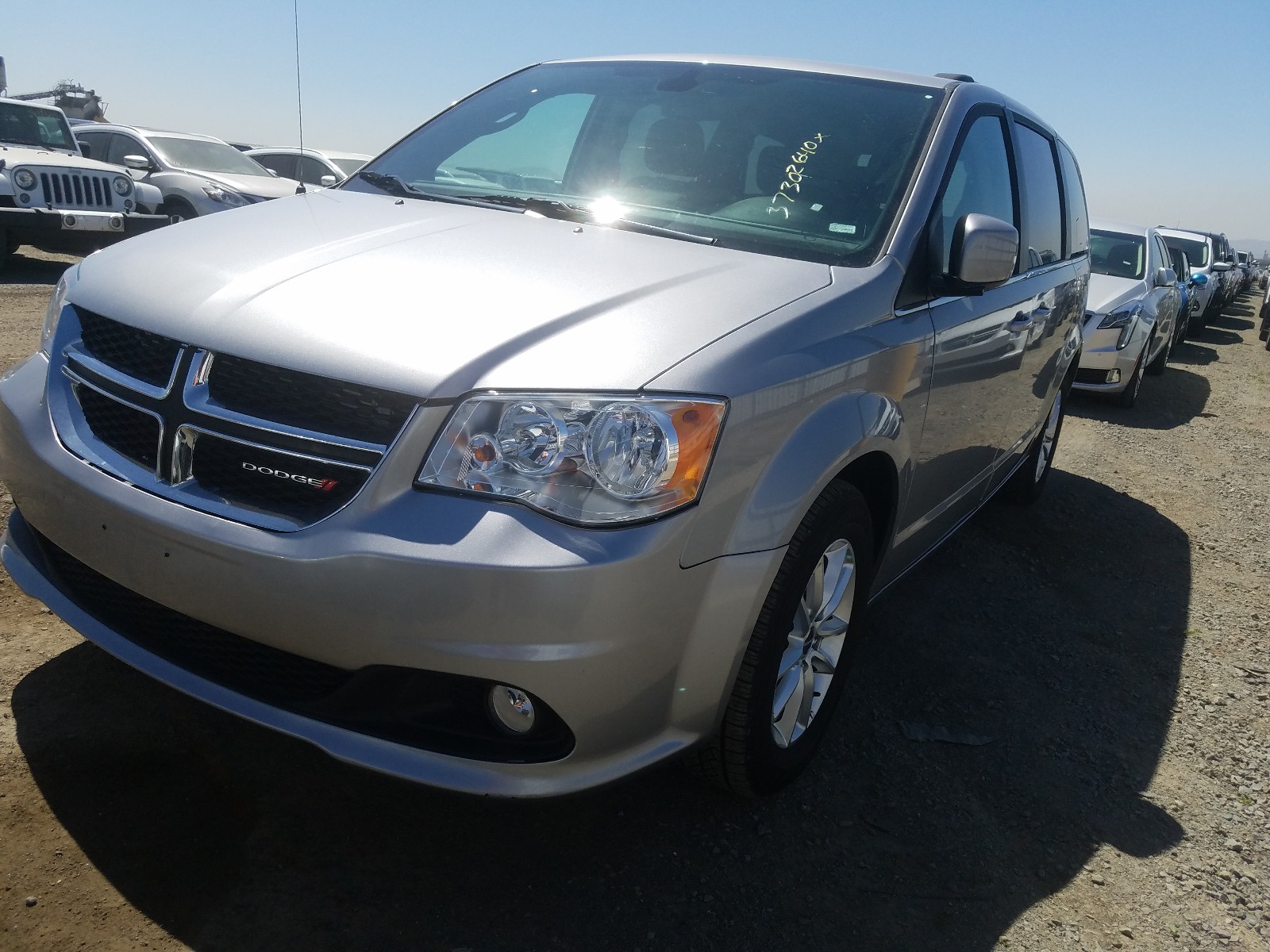2018 Dodge Grand Caravan Sxt Gray vin: 2C4RDGCG0JR302232