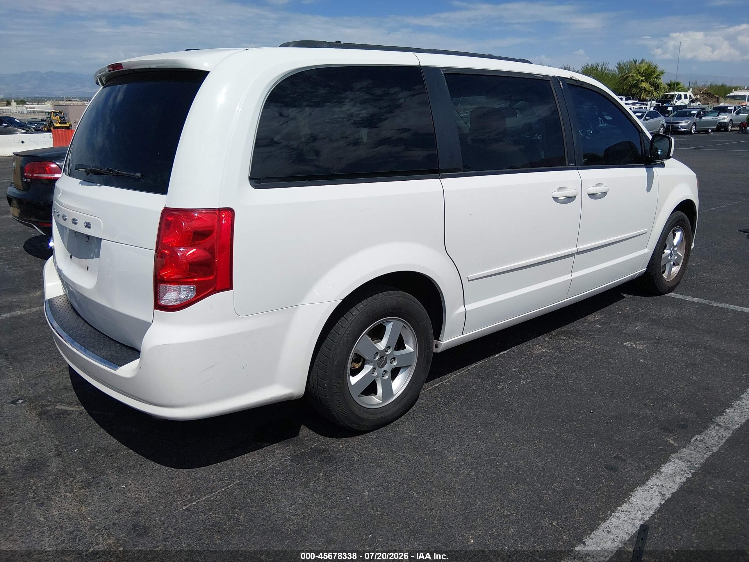 2012 Dodge Grand Caravan Sxt White vin: 2C4RDGCG1CR179849