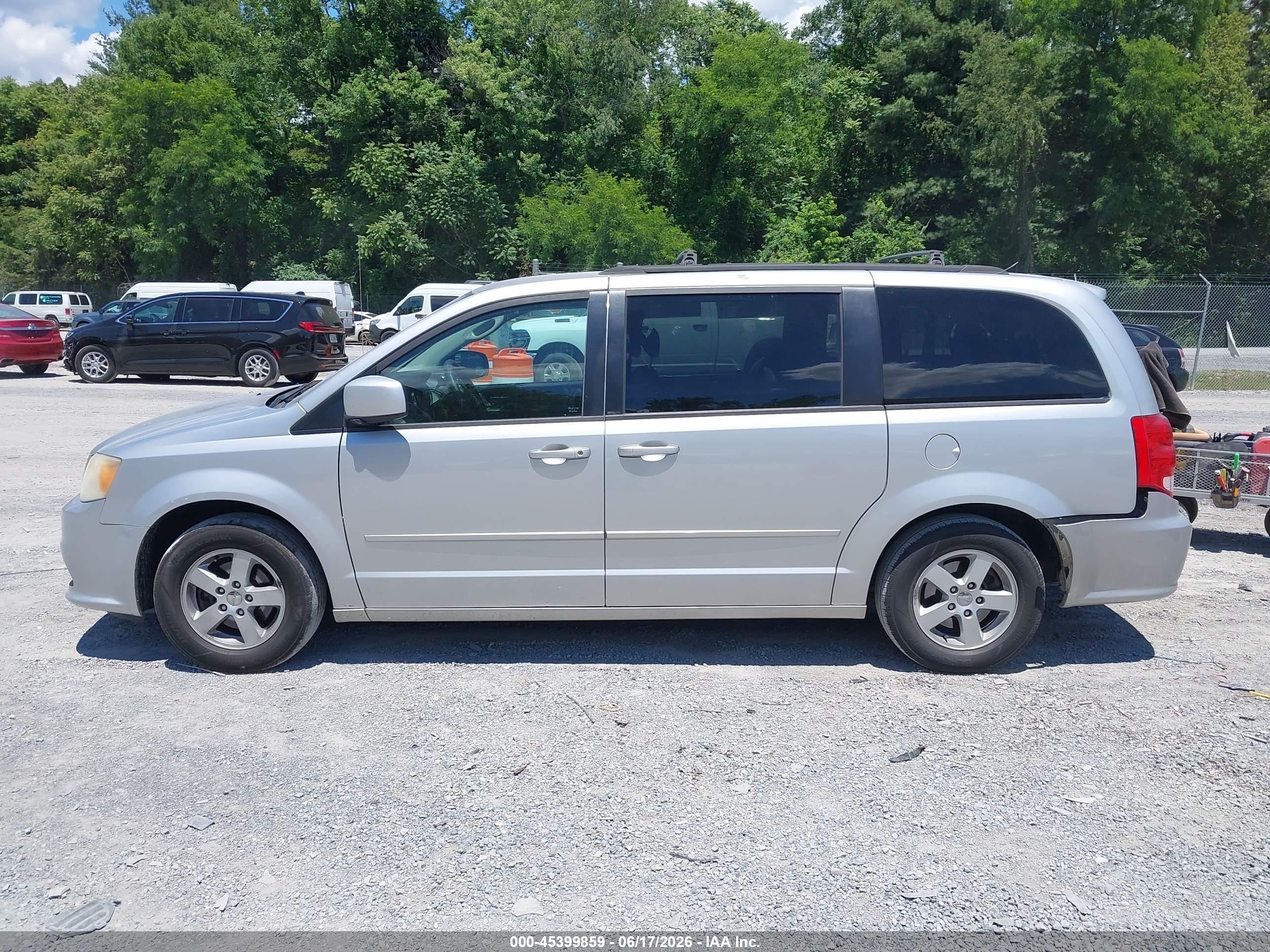 2012 Dodge Grand Caravan Sxt Silver vin: 2C4RDGCG1CR329488
