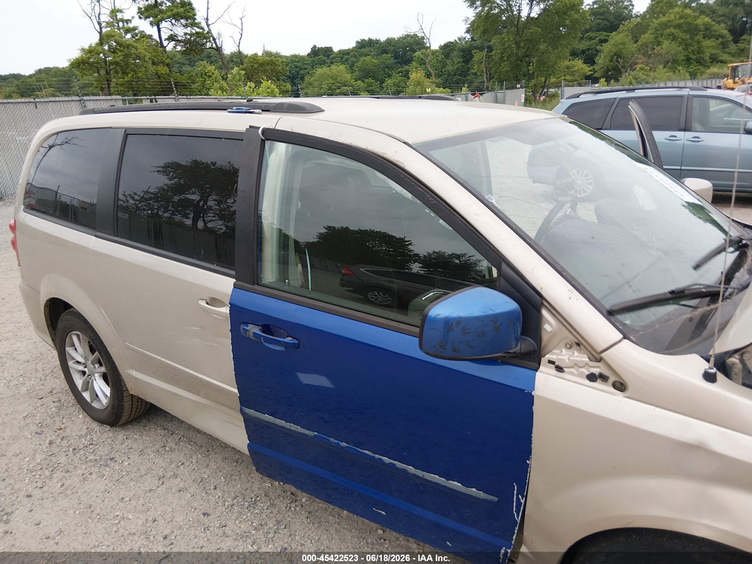 2013 Dodge Grand Caravan Sxt Beige vin: 2C4RDGCG1DR538067