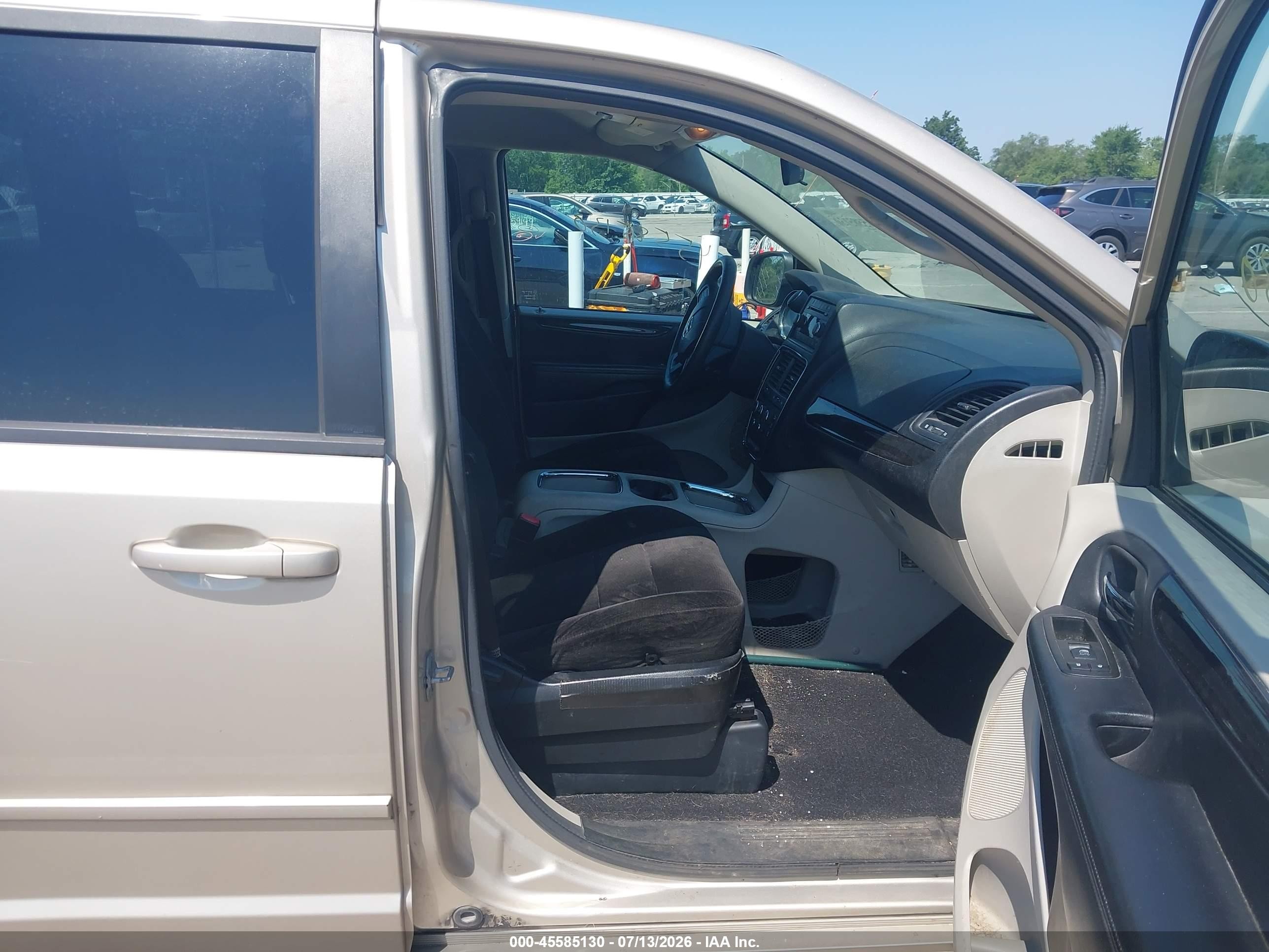 2013 Dodge Grand Caravan Sxt Tan vin: 2C4RDGCG1DR554060
