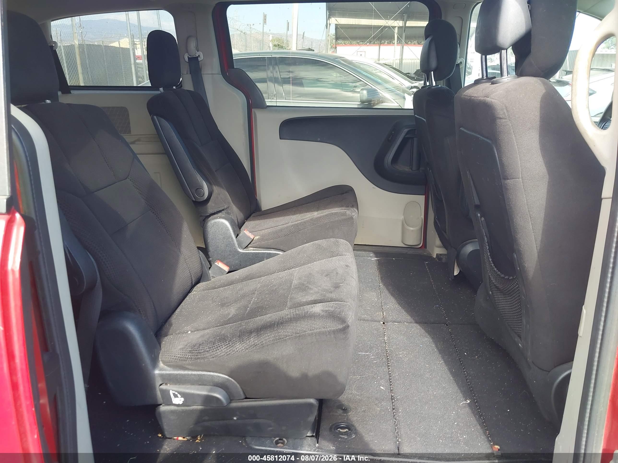 2013 Dodge Grand Caravan Sxt Красный vin: 2C4RDGCG1DR635995