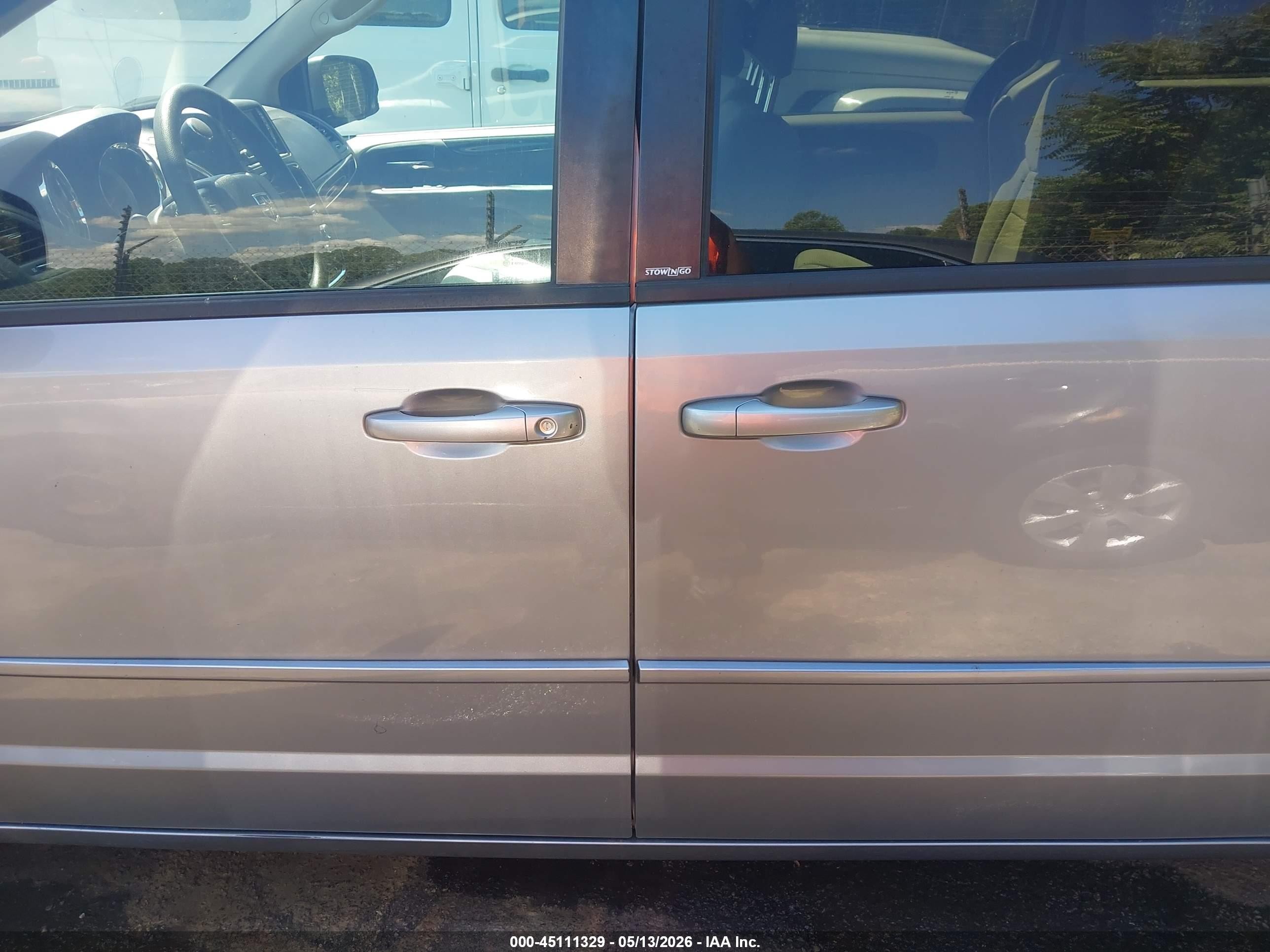 2013 Dodge Grand Caravan Sxt Silver vin: 2C4RDGCG1DR676112
