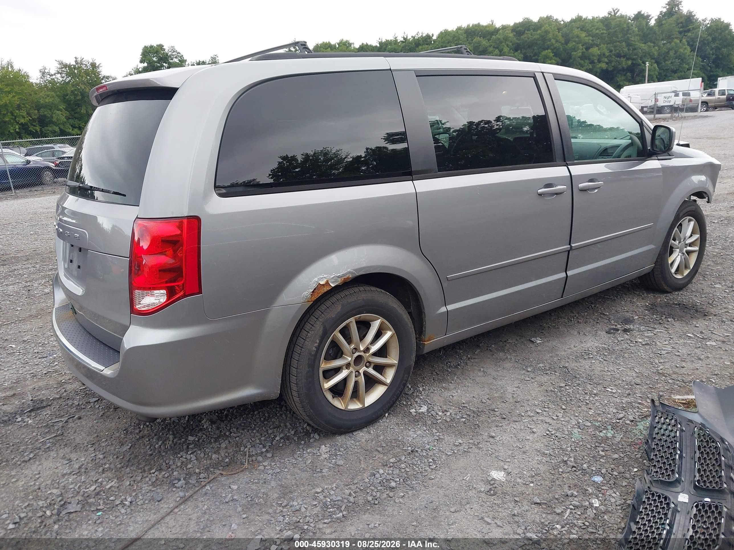 2013 Dodge Grand Caravan Sxt Silver vin: 2C4RDGCG1DR695906