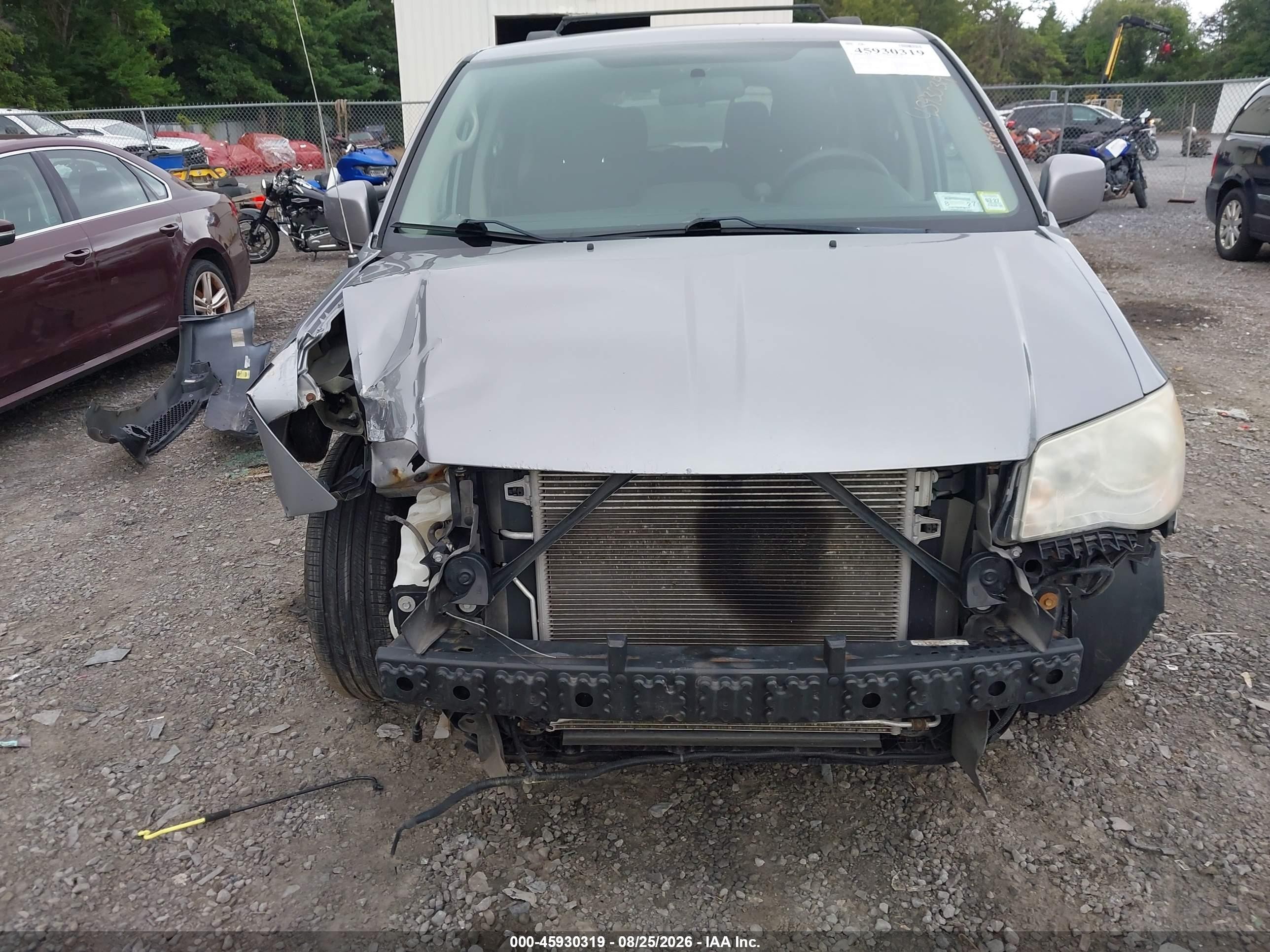 2013 Dodge Grand Caravan Sxt Silver vin: 2C4RDGCG1DR695906