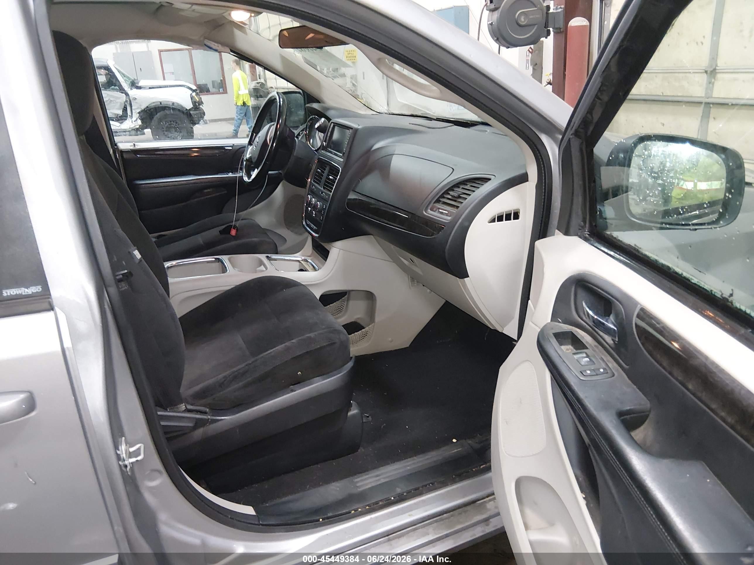 2013 Dodge Grand Caravan Sxt Silver vin: 2C4RDGCG1DR717757