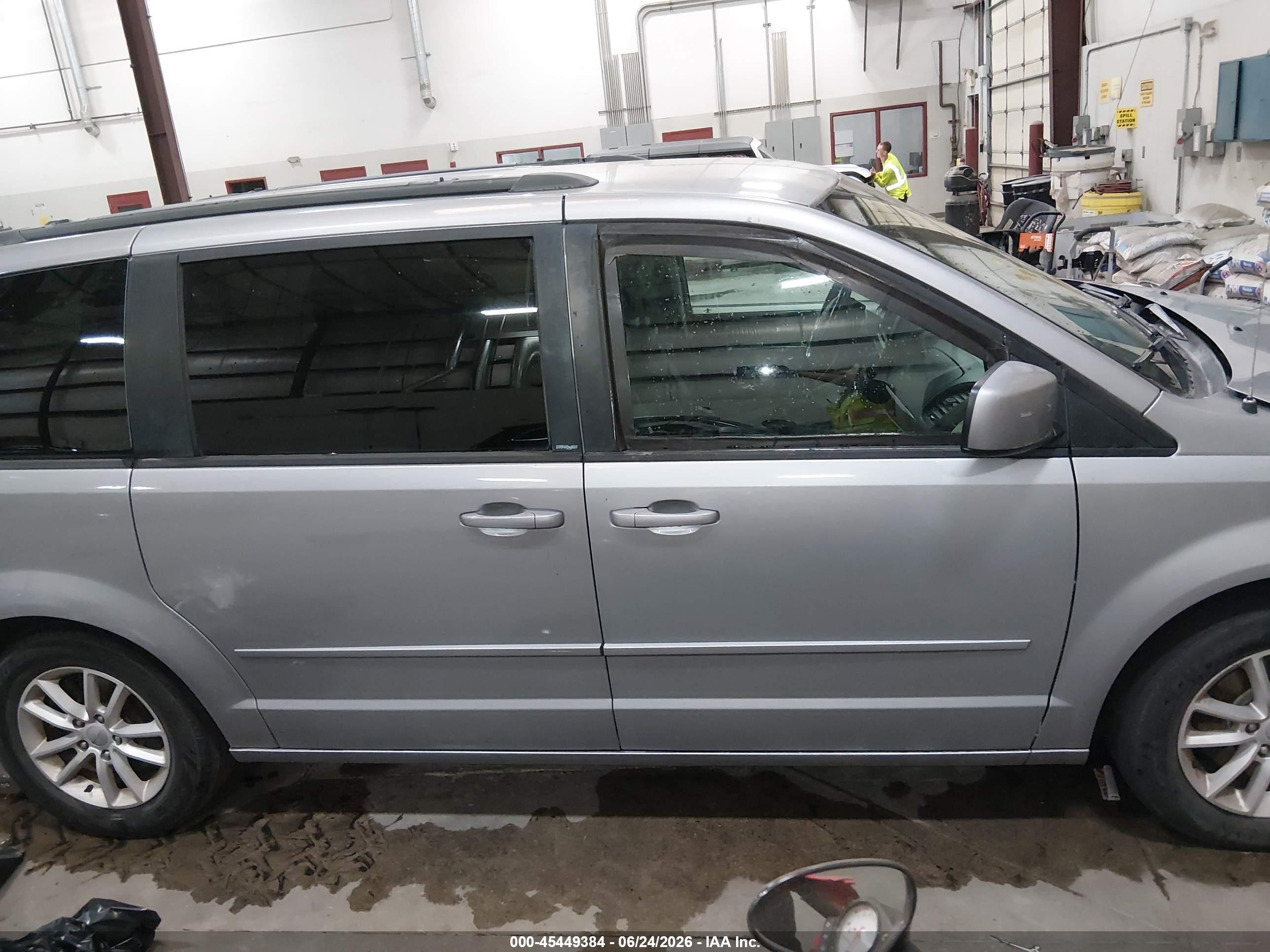 2013 Dodge Grand Caravan Sxt Silver vin: 2C4RDGCG1DR717757