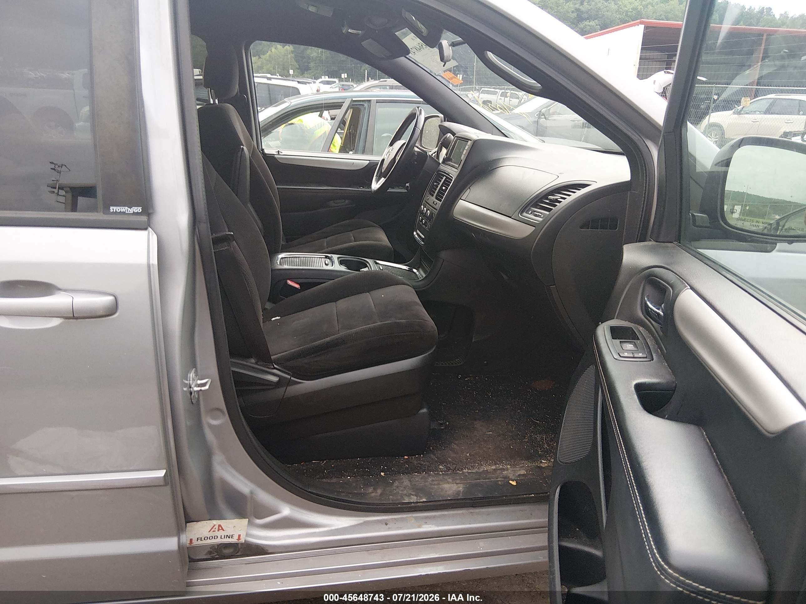 2014 Dodge Grand Caravan Sxt Silver vin: 2C4RDGCG1ER102126