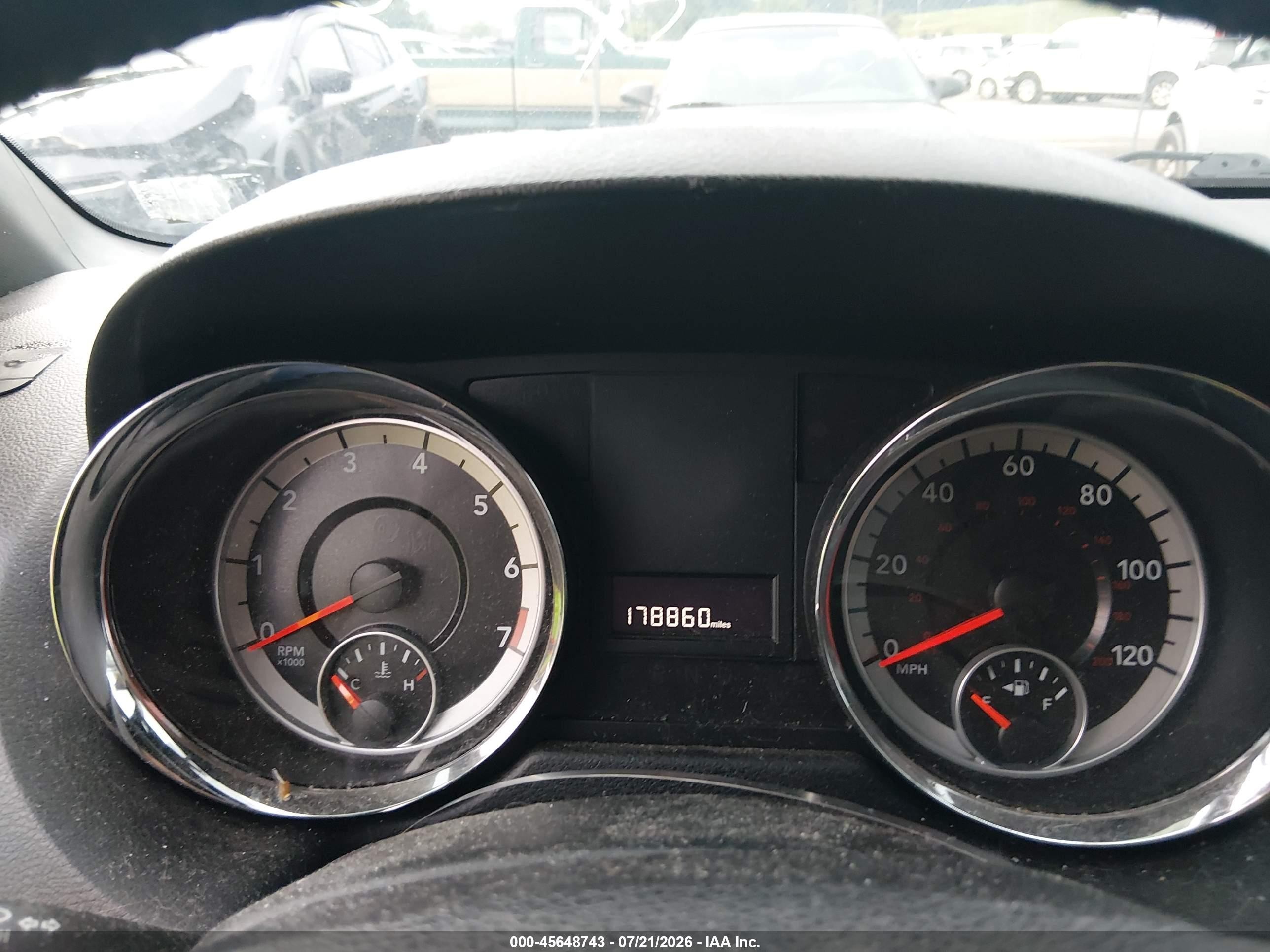2014 Dodge Grand Caravan Sxt Silver vin: 2C4RDGCG1ER102126
