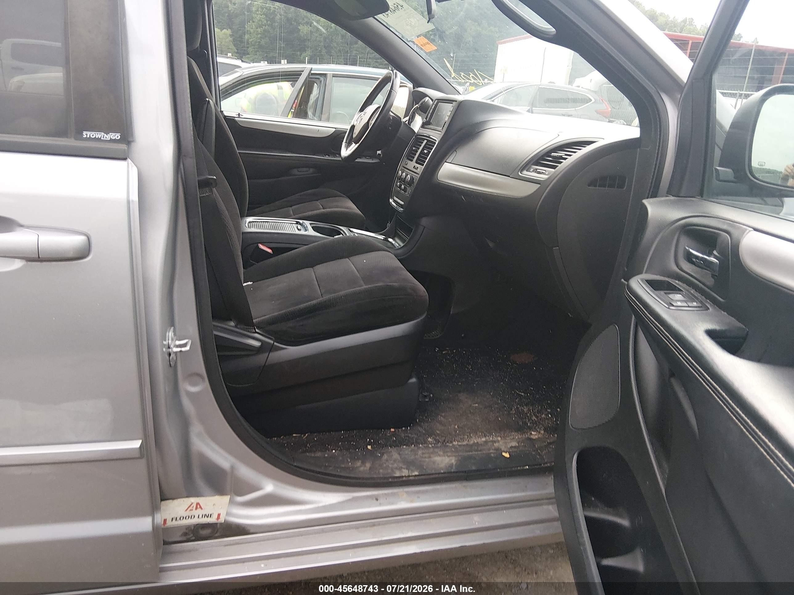 2014 Dodge Grand Caravan Sxt Silver vin: 2C4RDGCG1ER102126