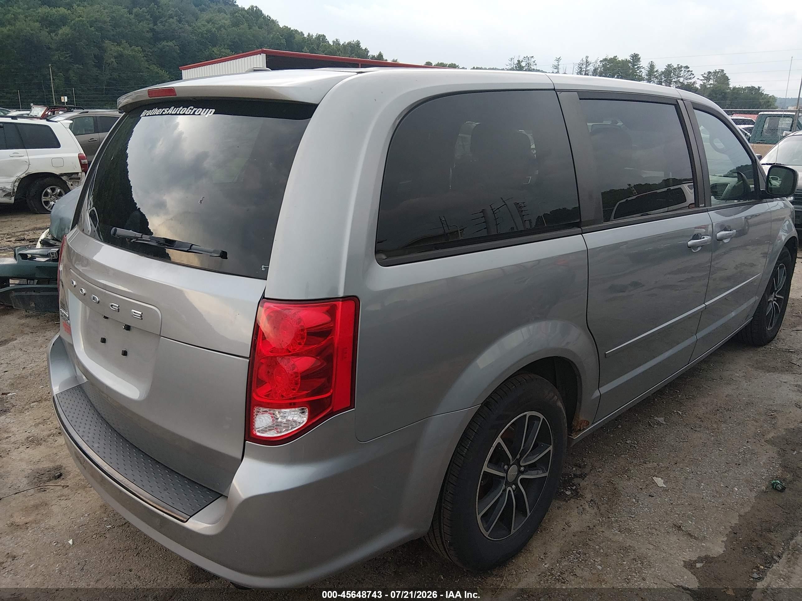 2014 Dodge Grand Caravan Sxt Silver vin: 2C4RDGCG1ER102126