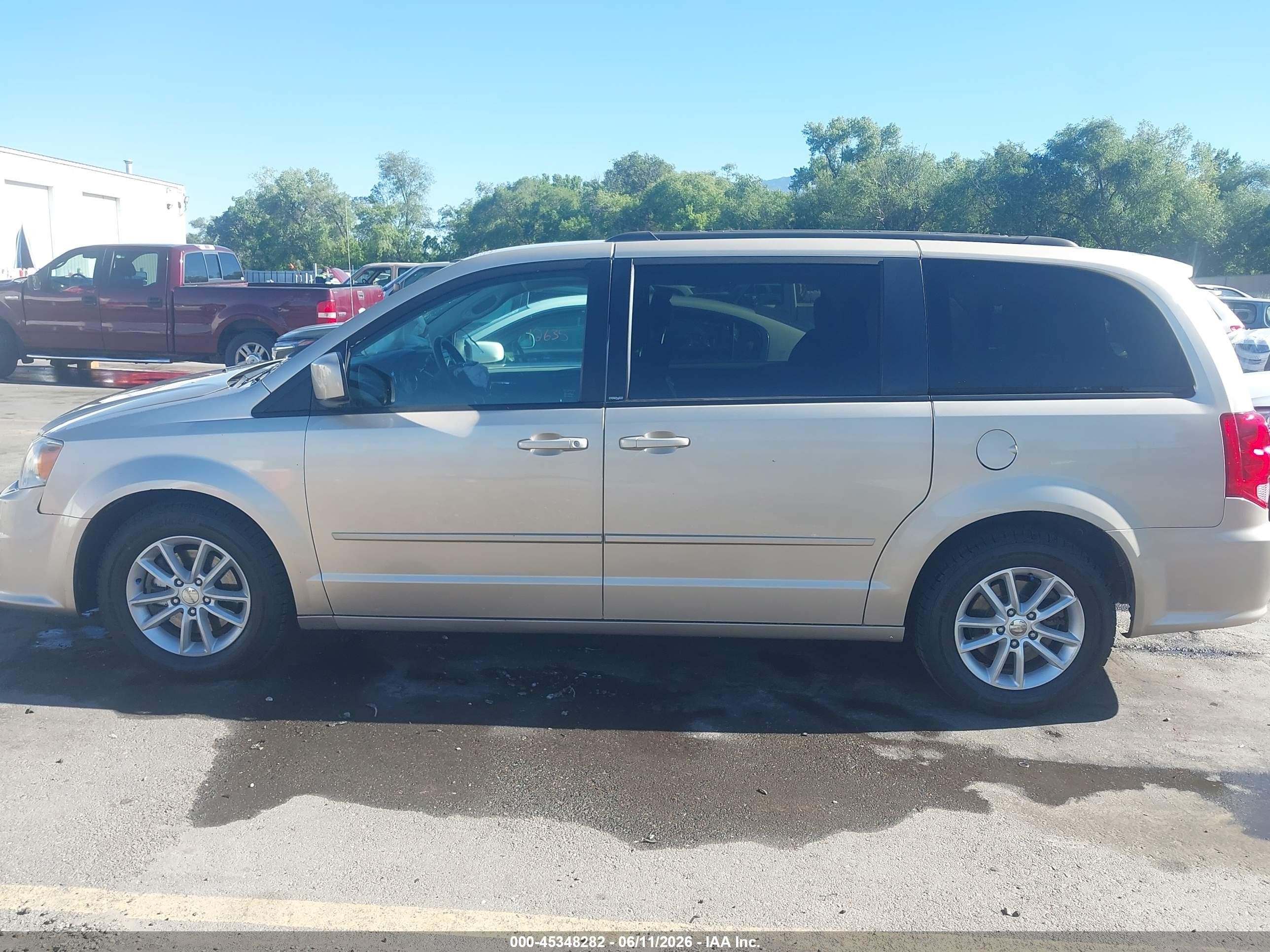 2014 Dodge Grand Caravan Sxt Gold vin: 2C4RDGCG1ER154923