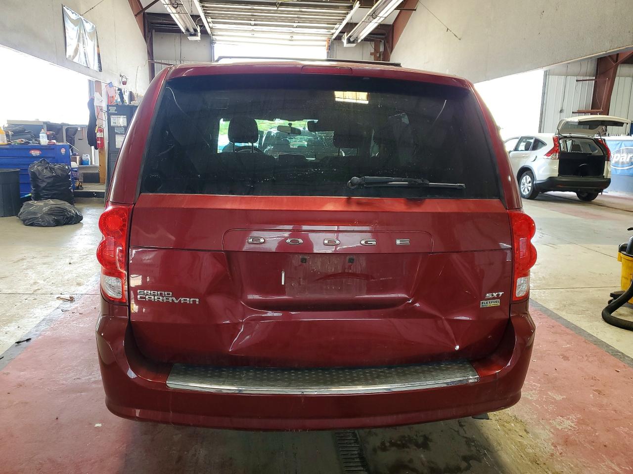 2014 Dodge Grand Caravan Sxt Red vin: 2C4RDGCG1ER264029