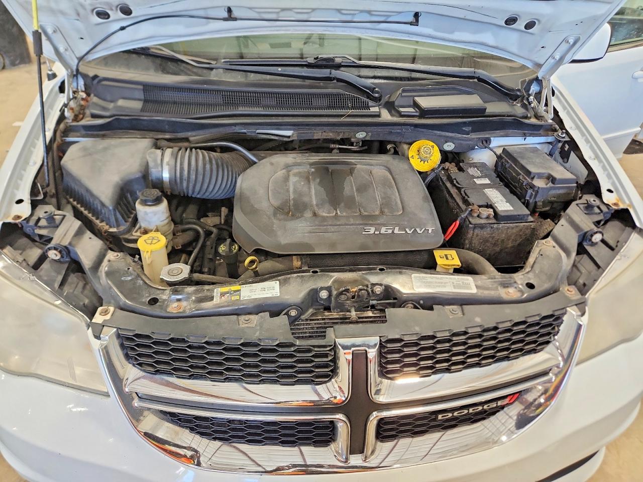 2014 Dodge Grand Caravan Sxt White vin: 2C4RDGCG1ER275483