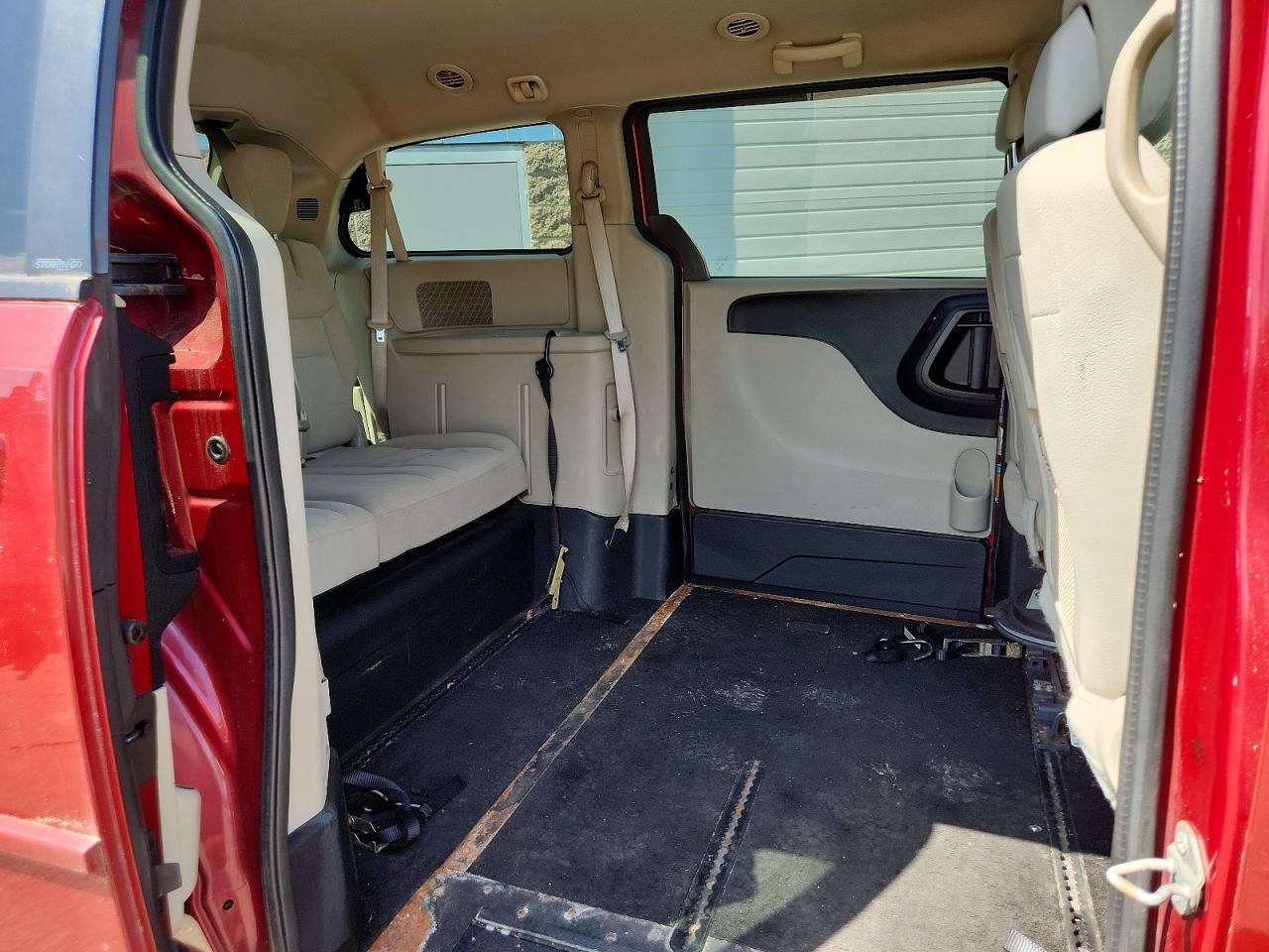 2014 Dodge Grand Caravan Sxt Red vin: 2C4RDGCG1ER334841