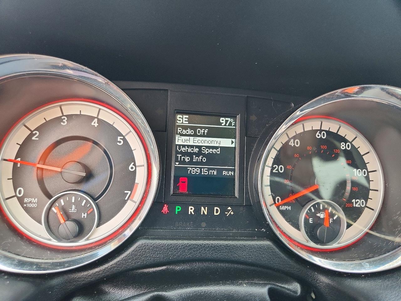 2014 Dodge Grand Caravan Sxt Red vin: 2C4RDGCG1ER334841
