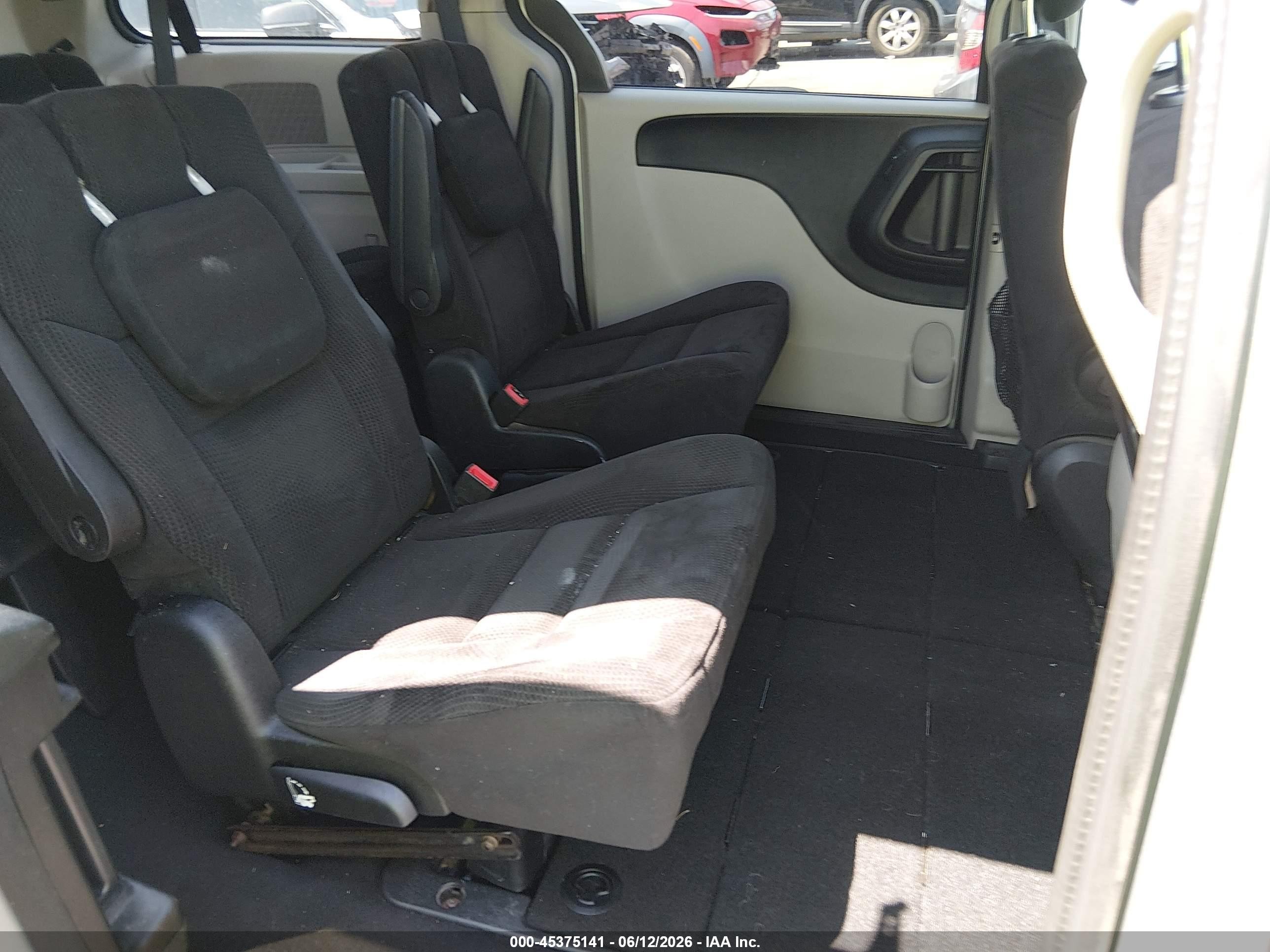 2014 Dodge Grand Caravan Sxt Silver vin: 2C4RDGCG1ER391184
