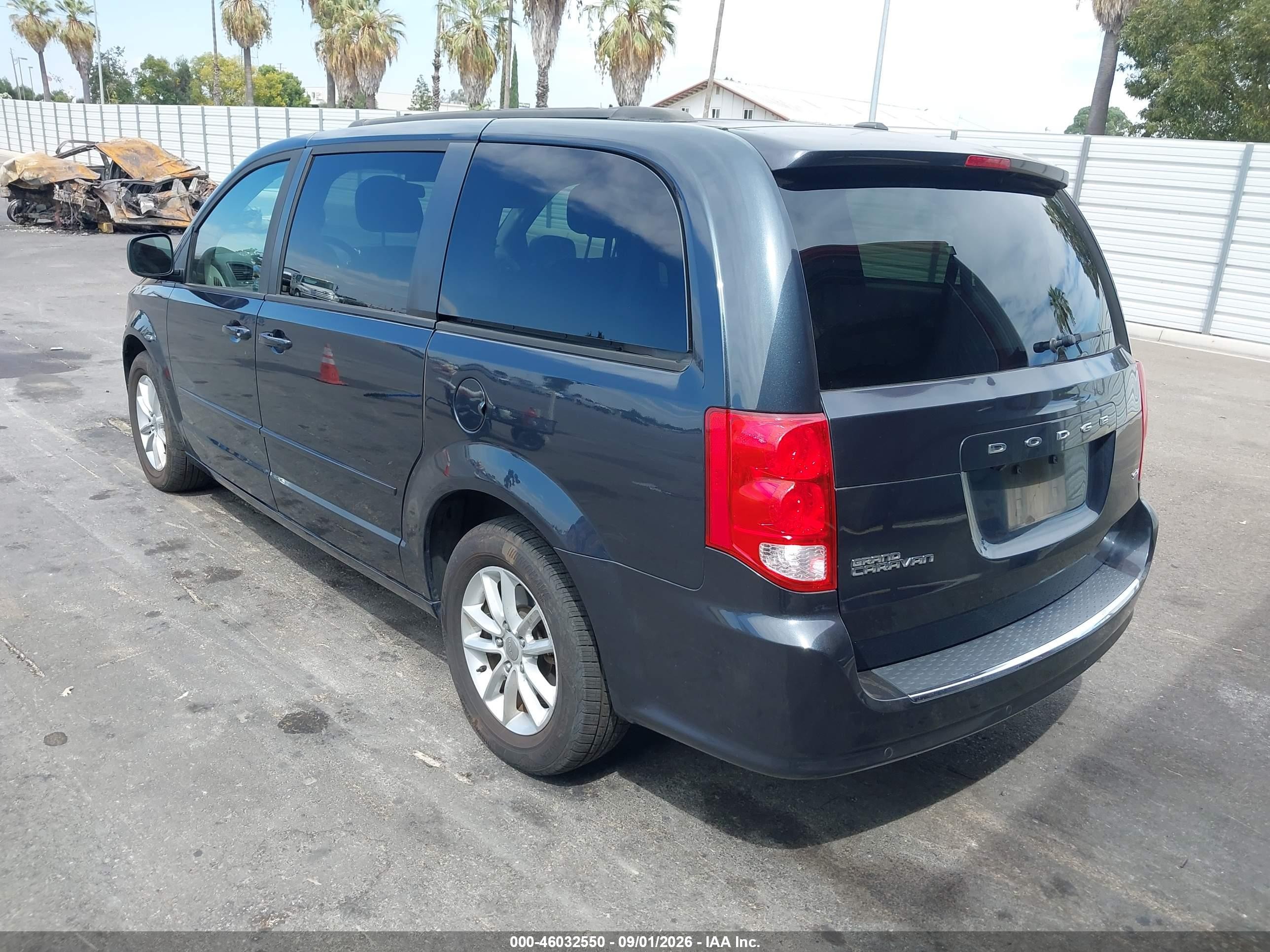 2014 Dodge Grand Caravan Sxt Dark Blue vin: 2C4RDGCG1ER427729