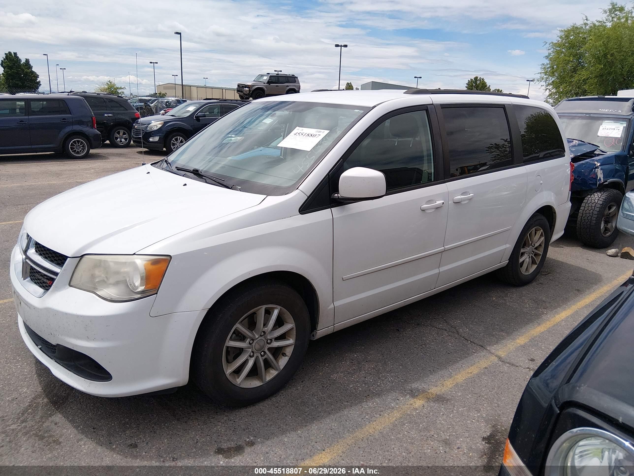 2014 Dodge Grand Caravan Sxt White vin: 2C4RDGCG1ER429058