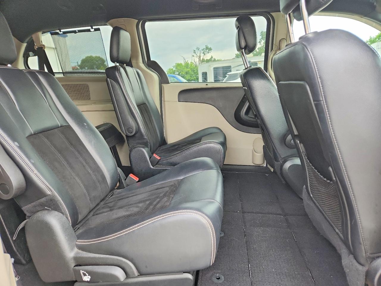 2014 Dodge Grand Caravan Sxt White vin: 2C4RDGCG1ER452081