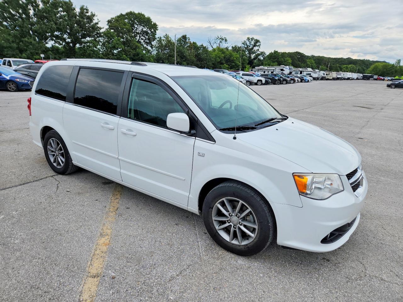 2014 Dodge Grand Caravan Sxt White vin: 2C4RDGCG1ER452081
