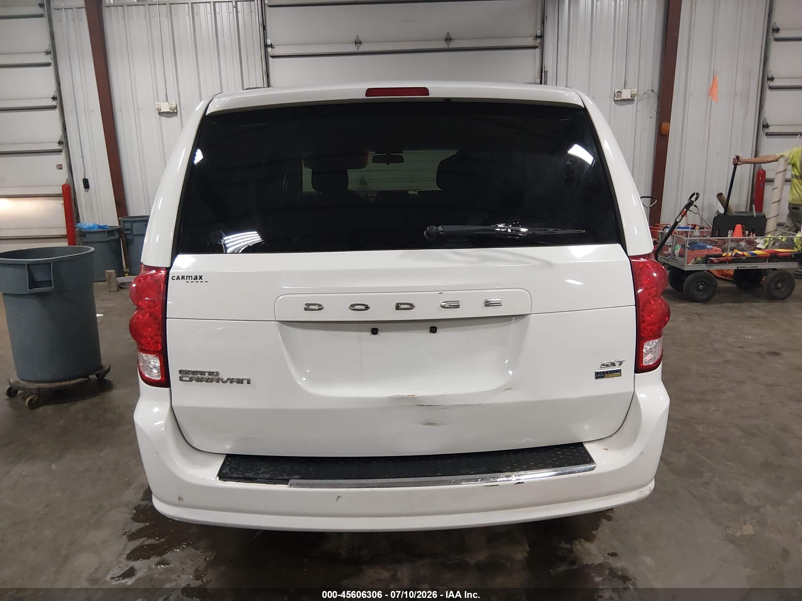2014 Dodge Grand Caravan Sxt White vin: 2C4RDGCG1ER477367