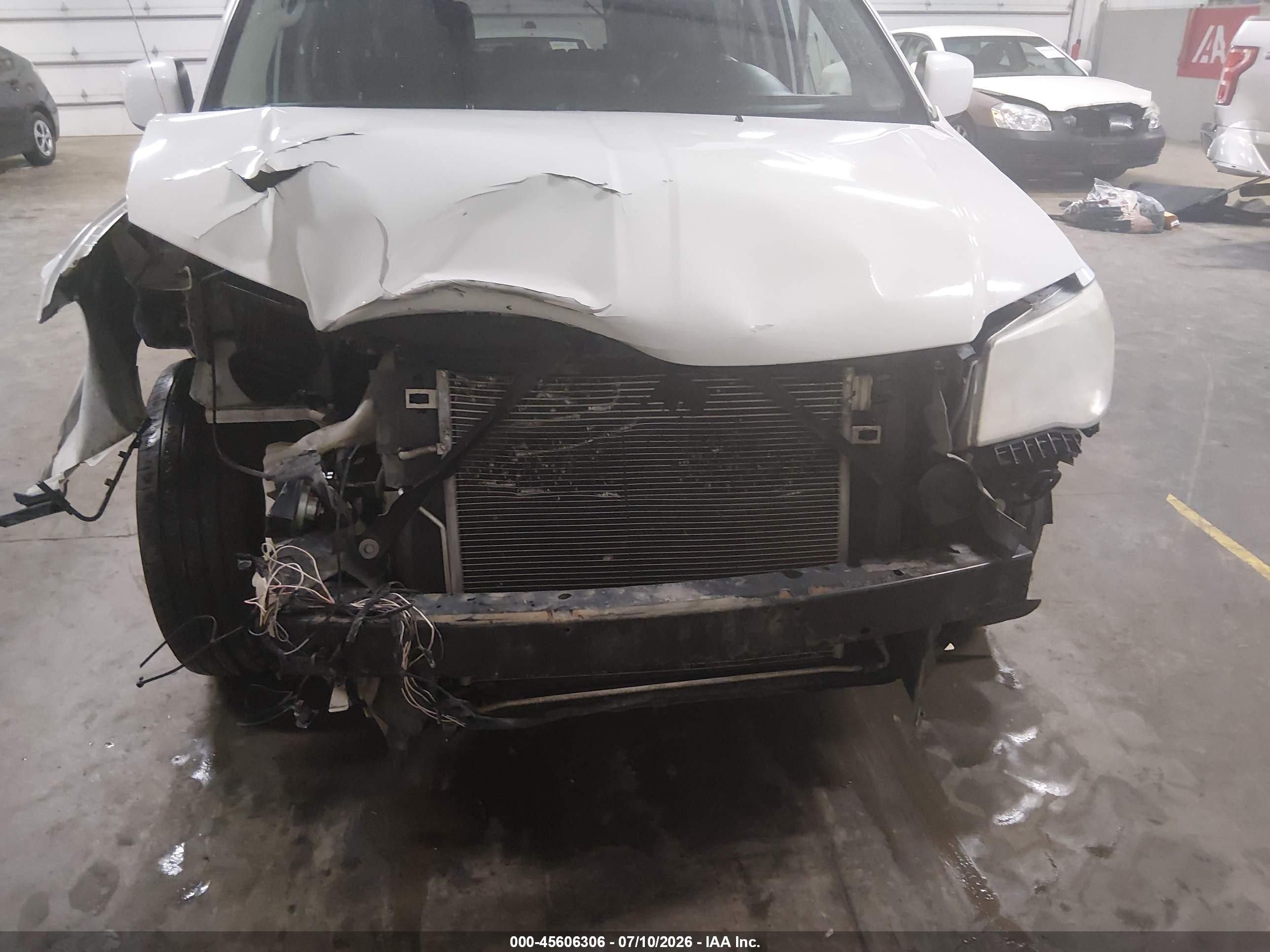 2014 Dodge Grand Caravan Sxt White vin: 2C4RDGCG1ER477367