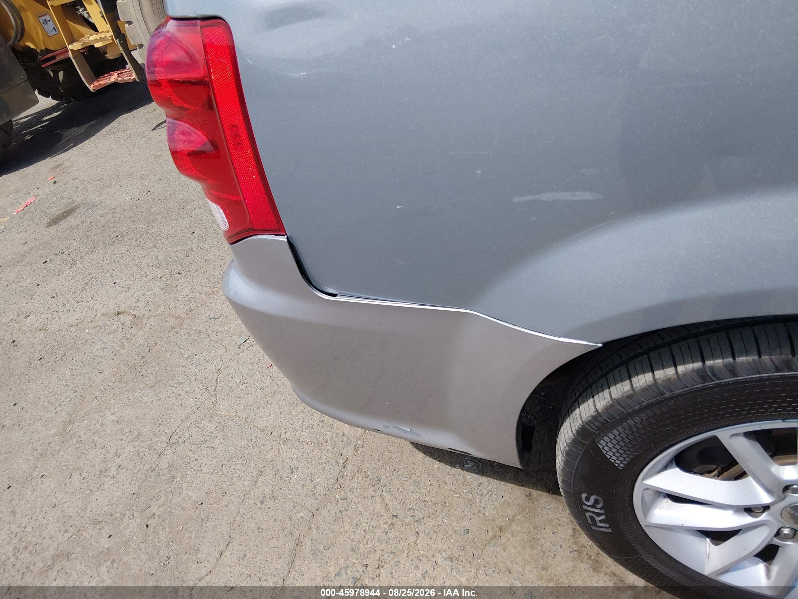 2014 Dodge Grand Caravan Sxt Silver vin: 2C4RDGCG1ER478647