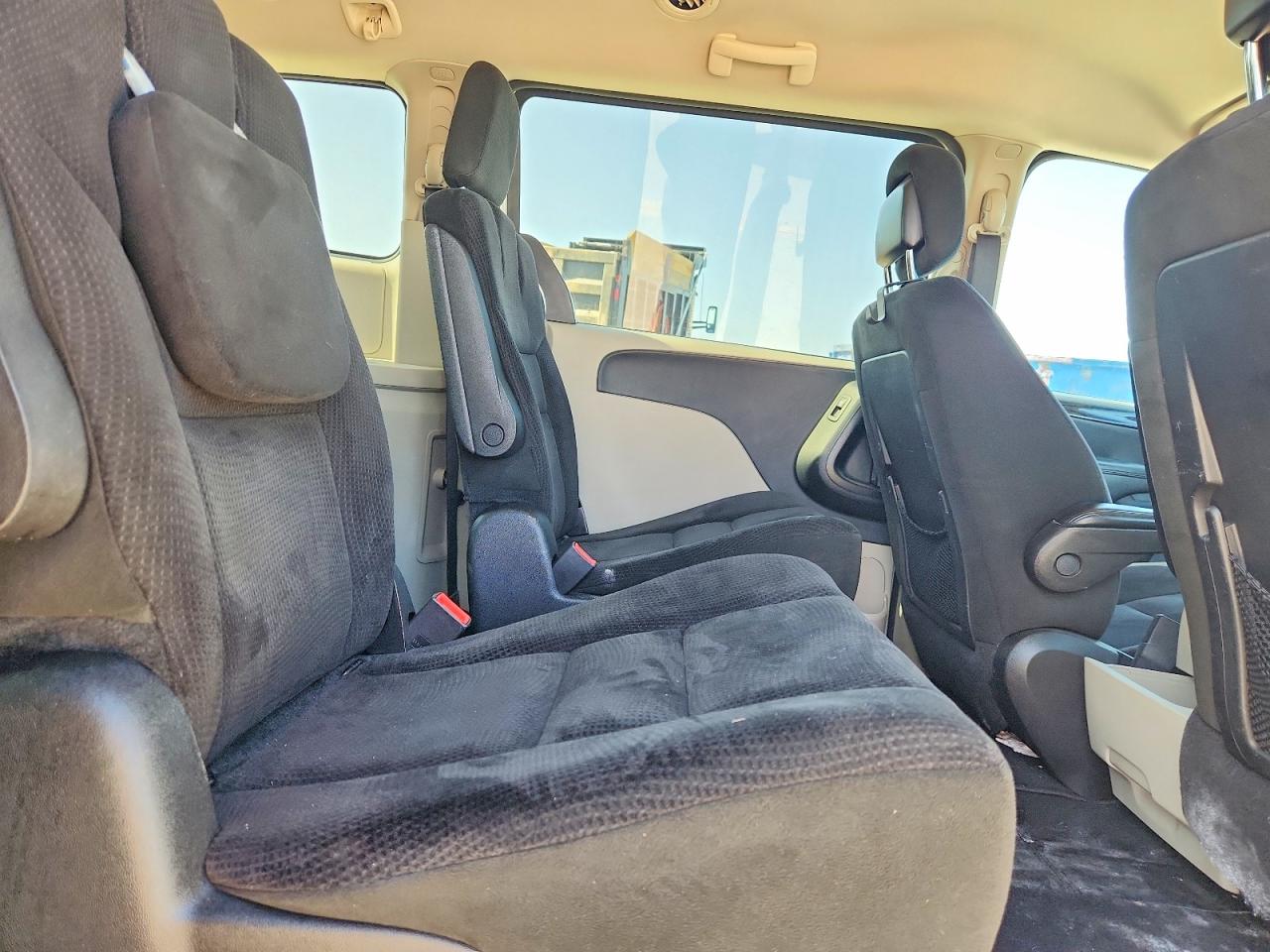 2015 Dodge Grand Caravan Sxt Белый vin: 2C4RDGCG1FR548326