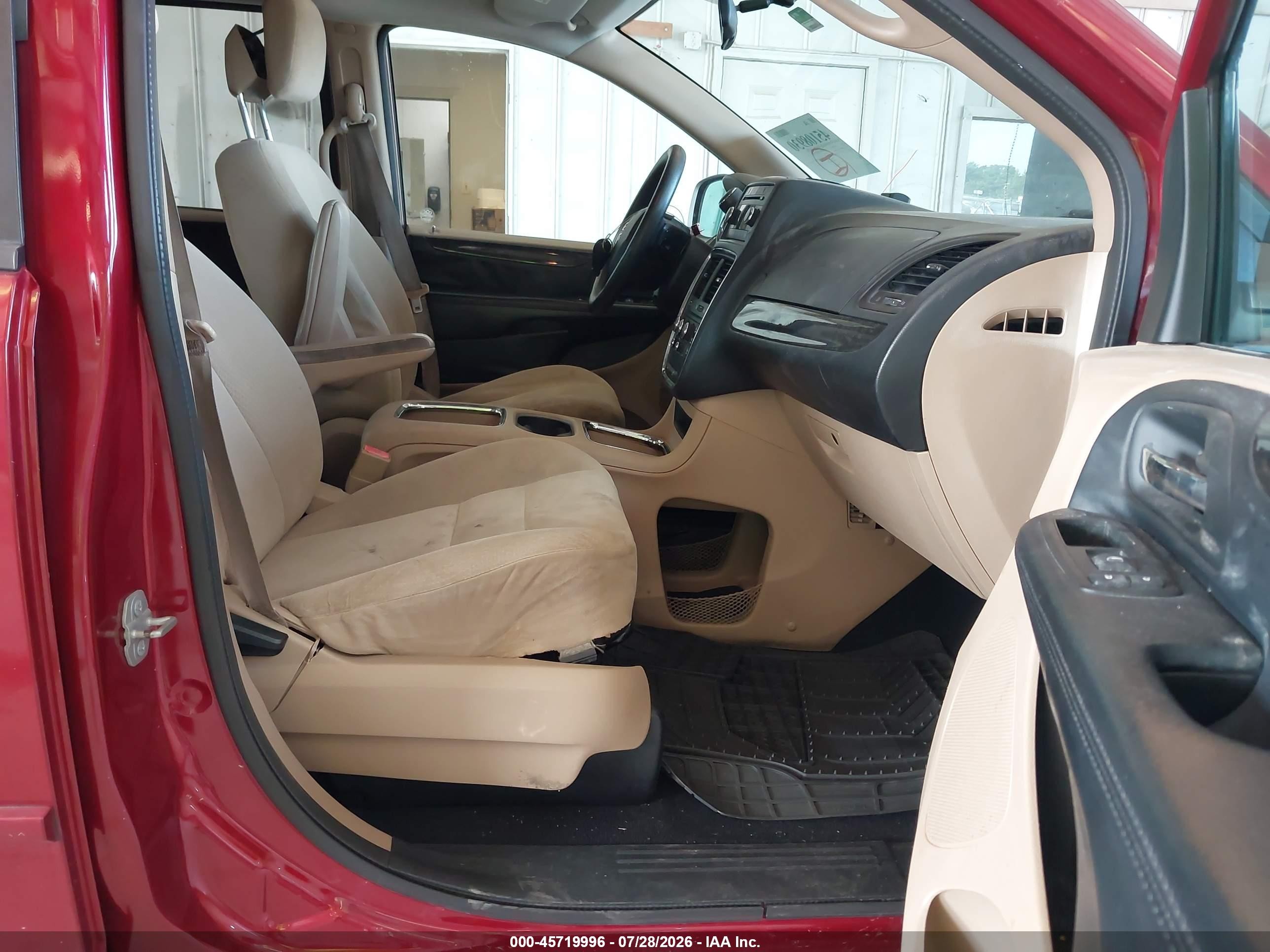 2015 Dodge Grand Caravan Sxt Burgundy vin: 2C4RDGCG1FR548715