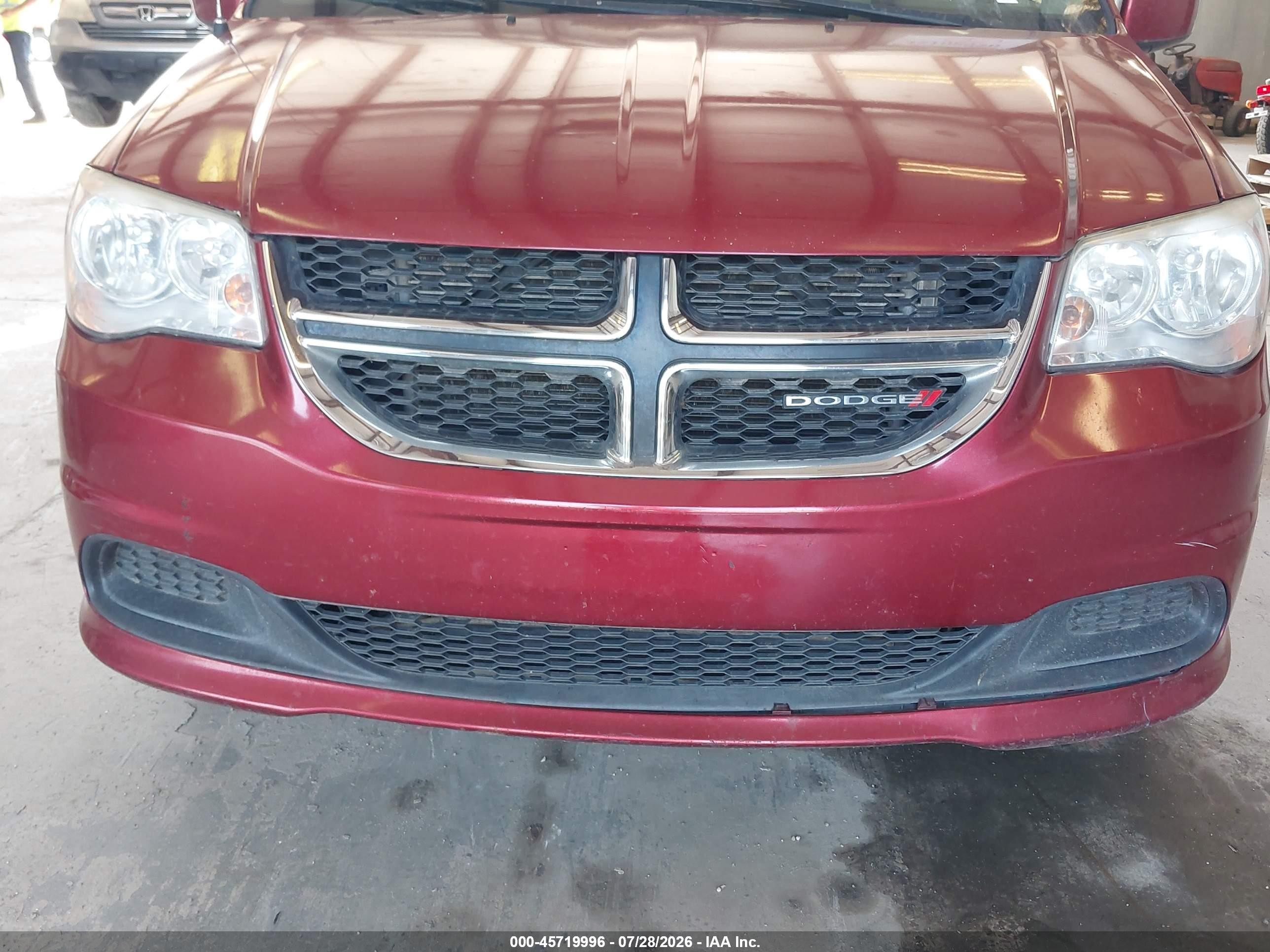 2015 Dodge Grand Caravan Sxt Burgundy vin: 2C4RDGCG1FR548715
